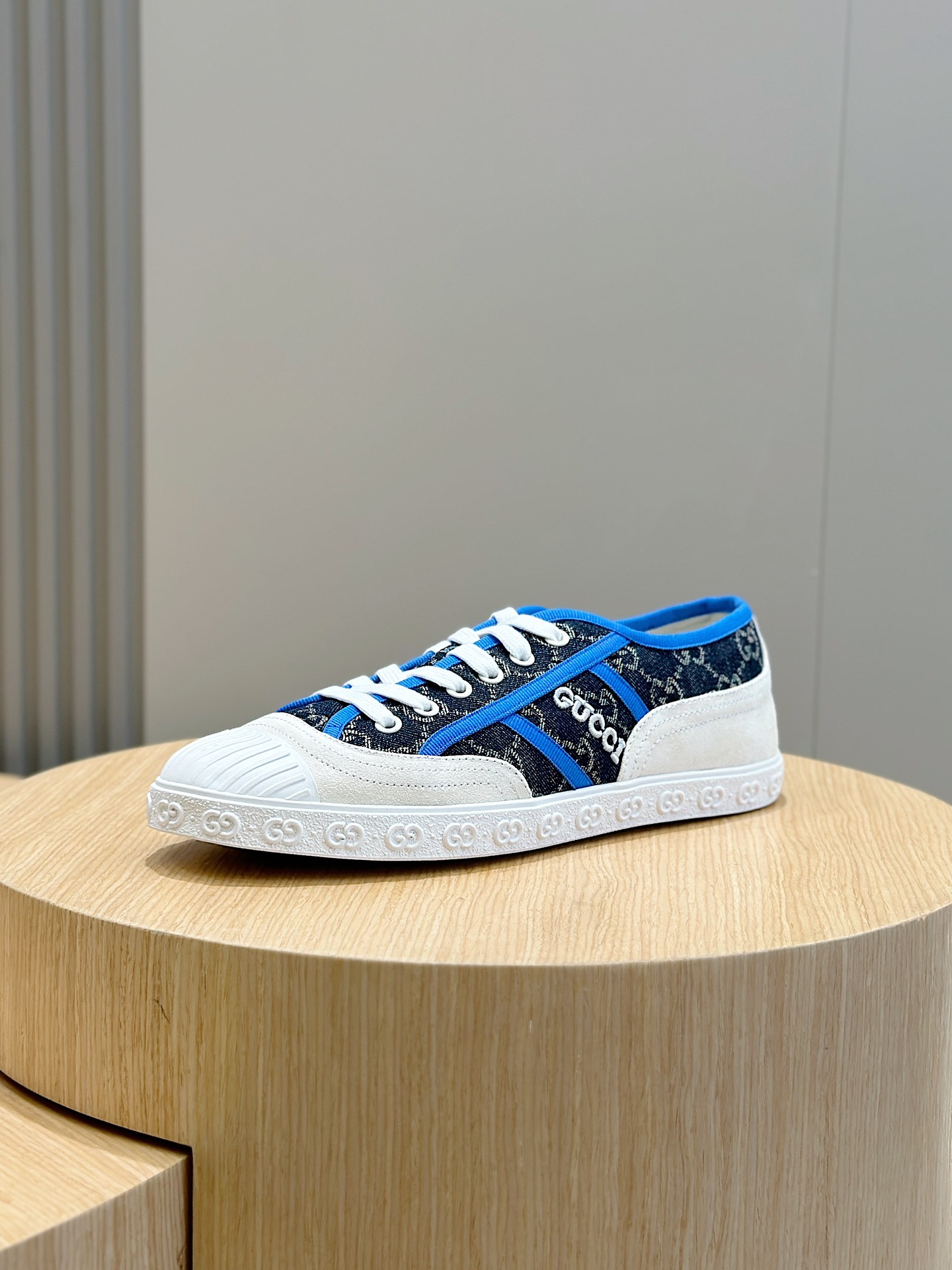 Gucci Male Sneakers Blue S