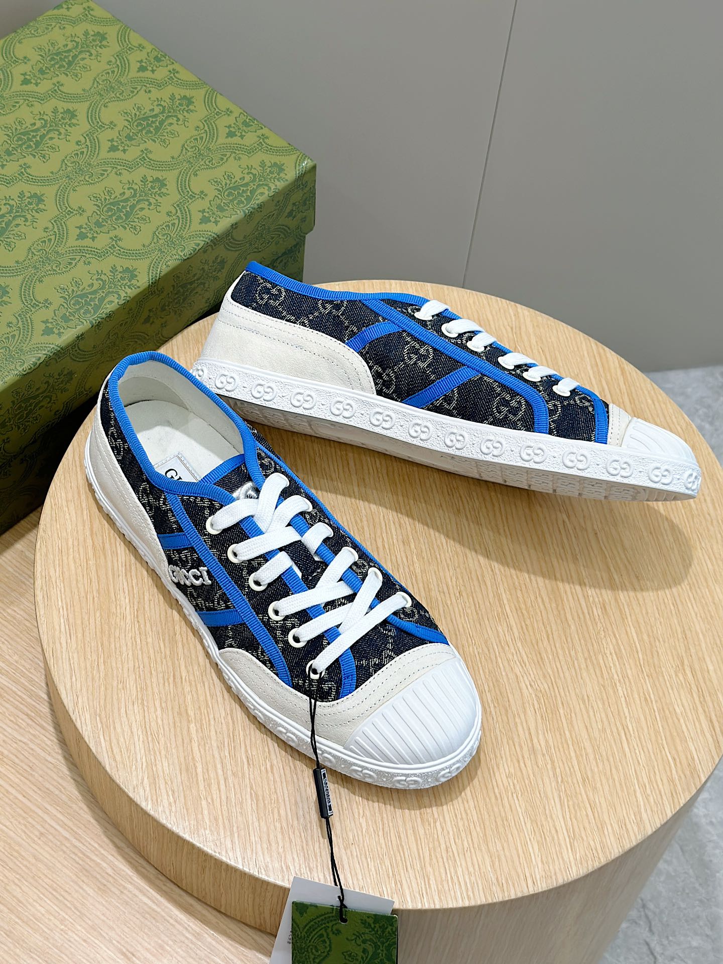 Gucci Male Sneakers Blue S