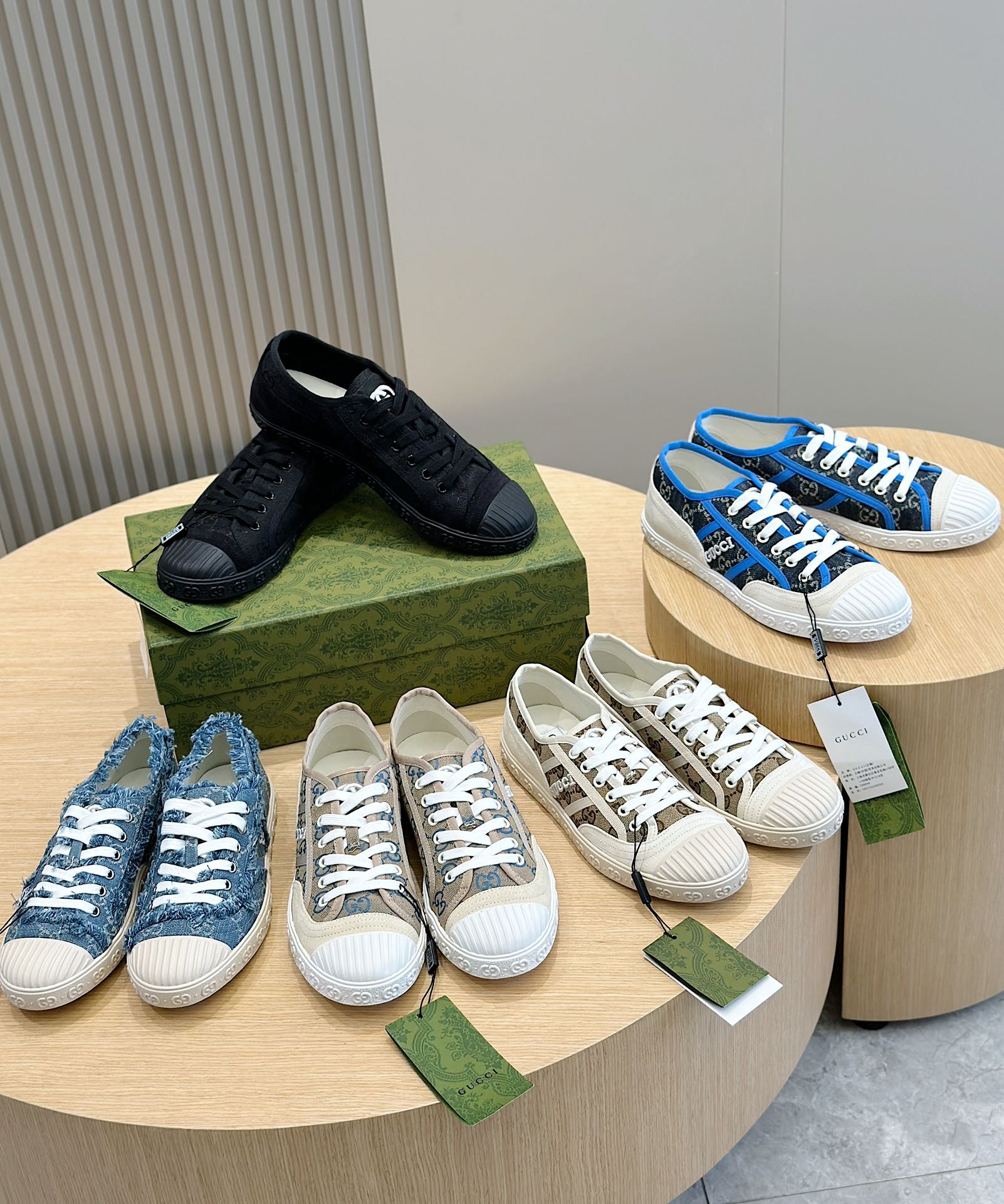 Gucci Male Sneakers Blue S