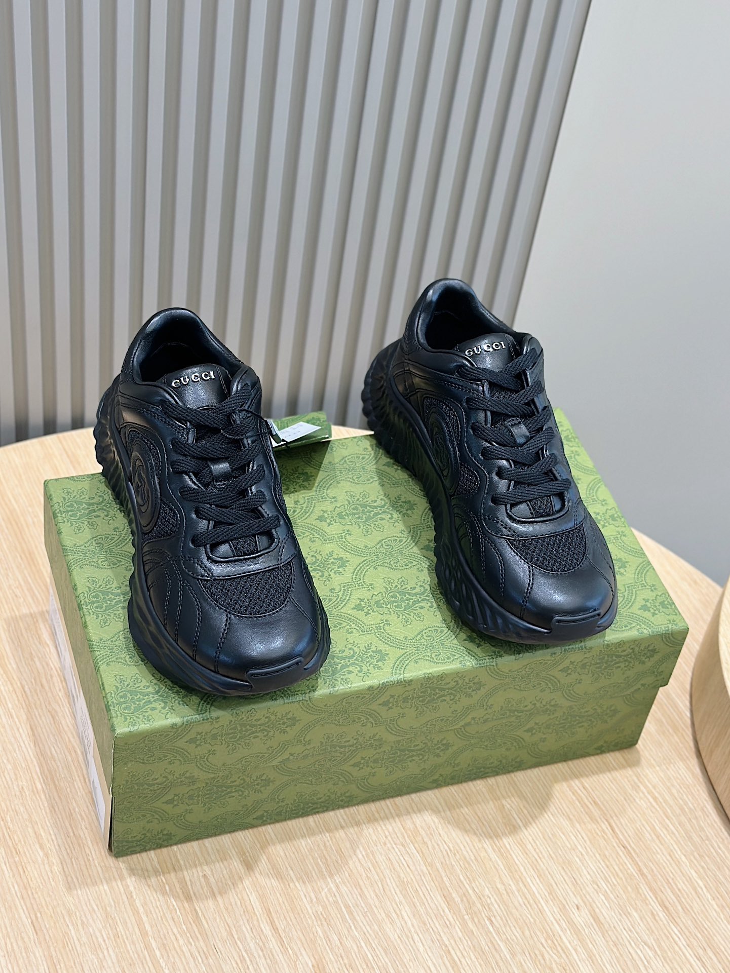 Gucci Male Sneakers L-s