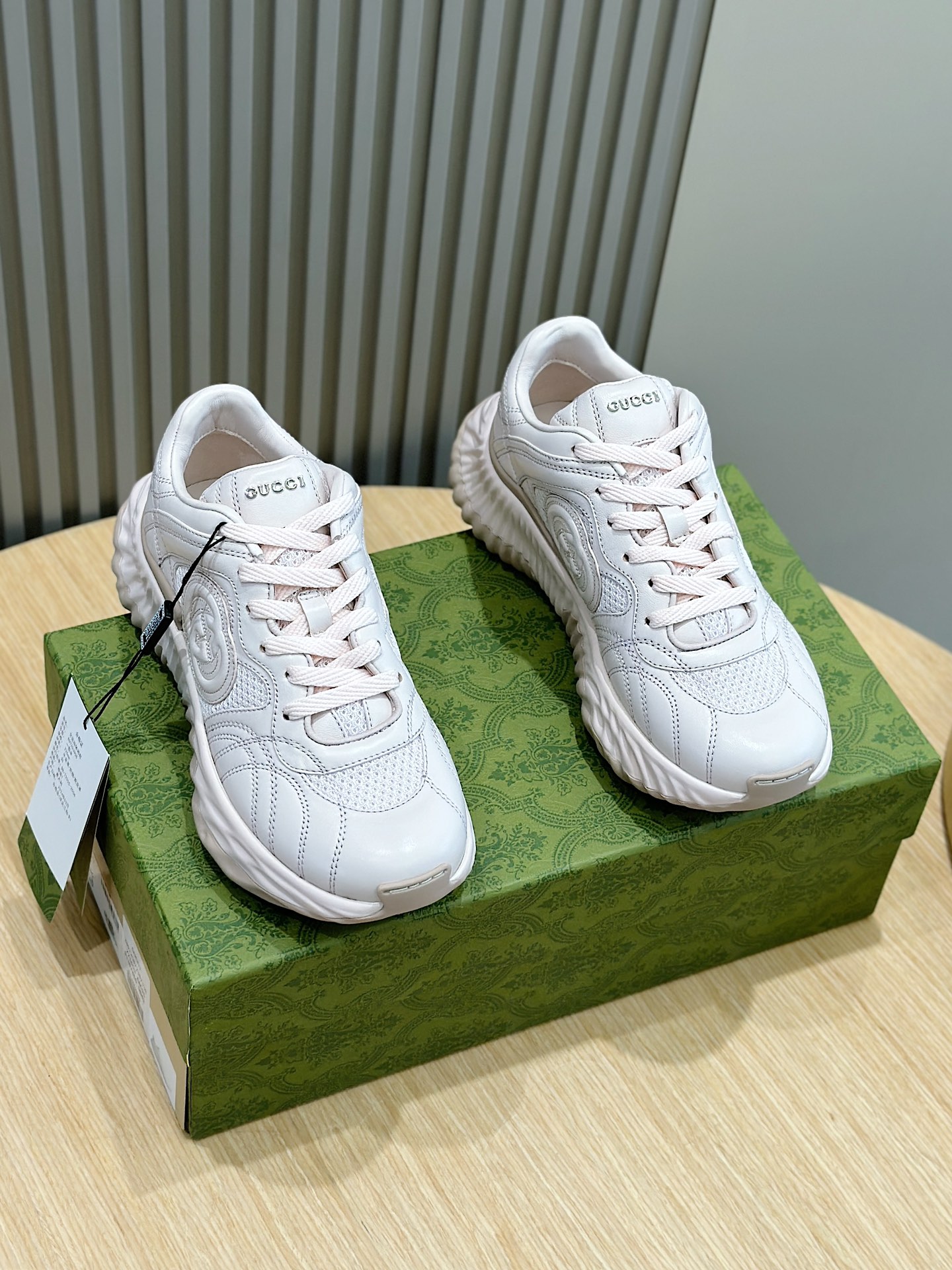 Gucci Female Sneakers L-s