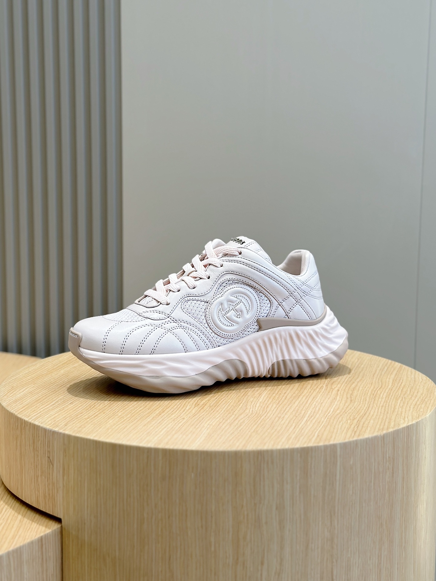 Gucci Female Sneakers L-s