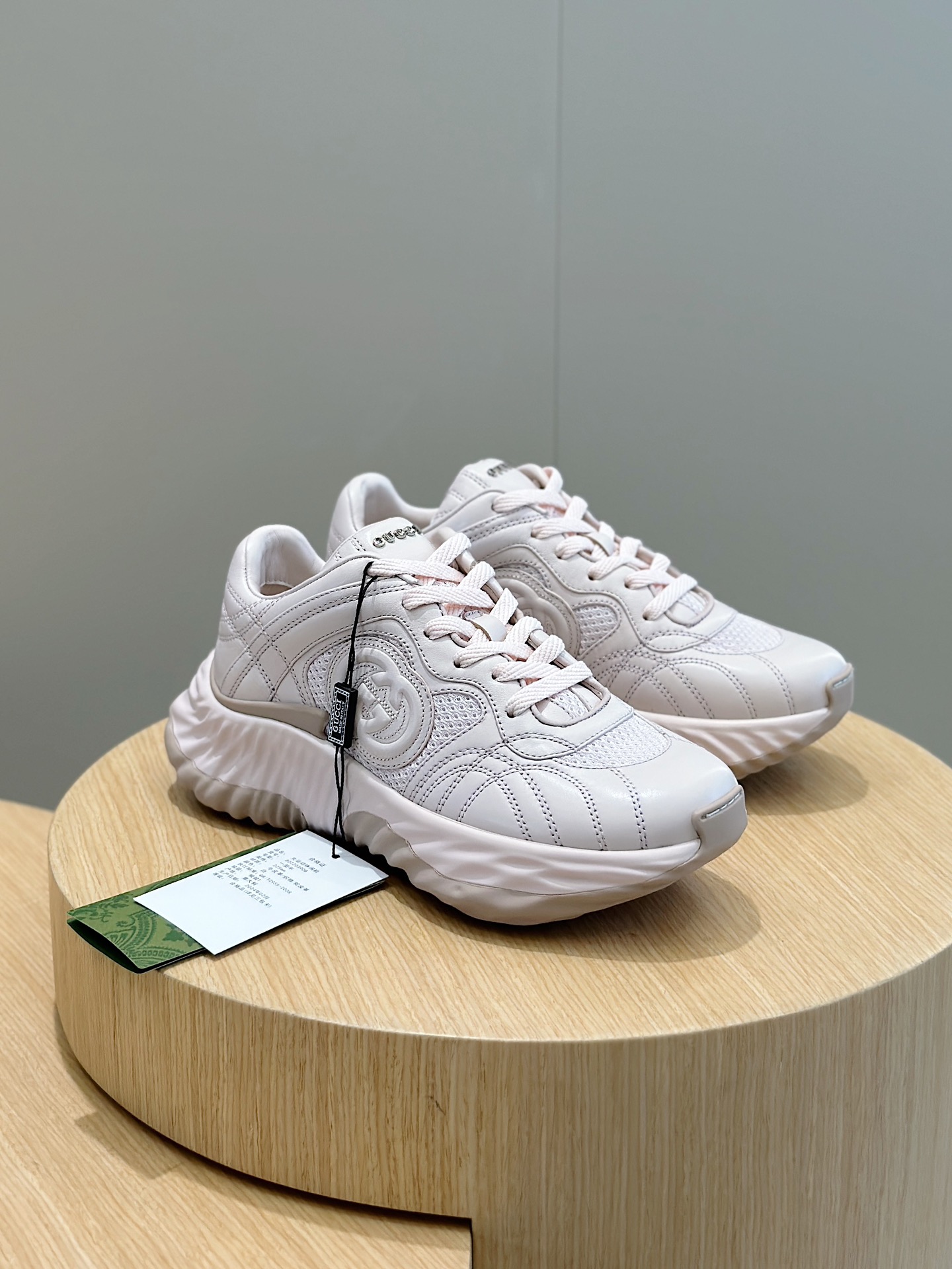 Gucci Female Sneakers L-s