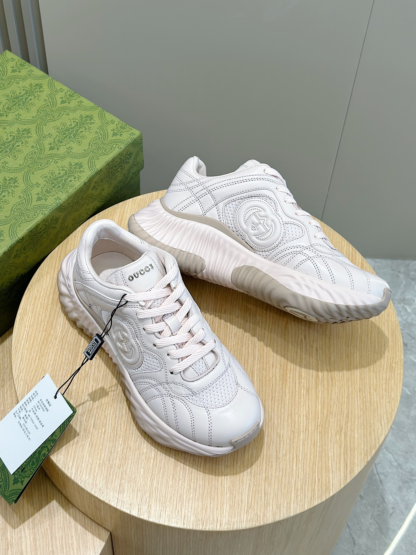 Gucci Female Sneakers L-s