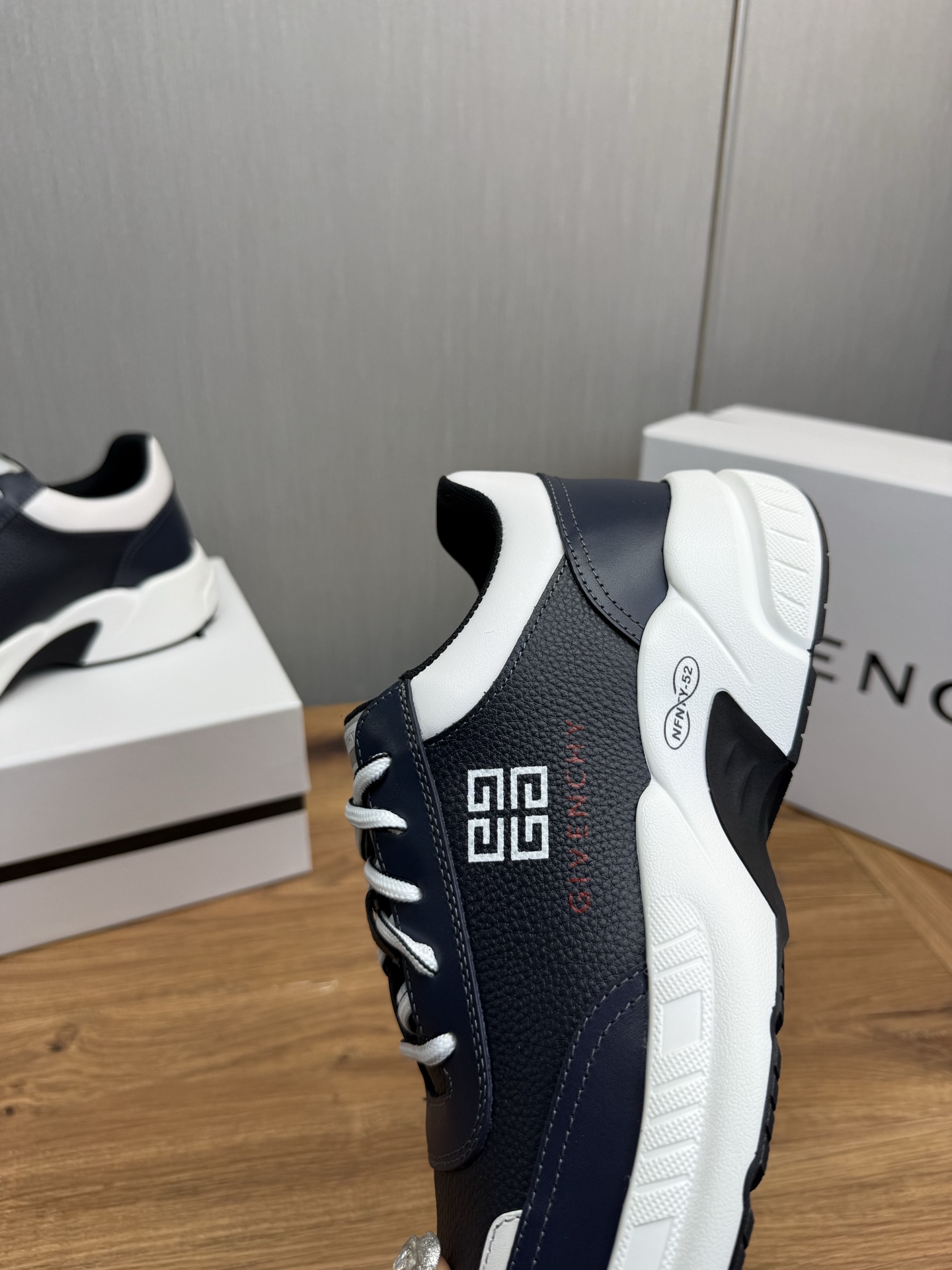 Givenchy Male Sneakers Breathable M-l-s