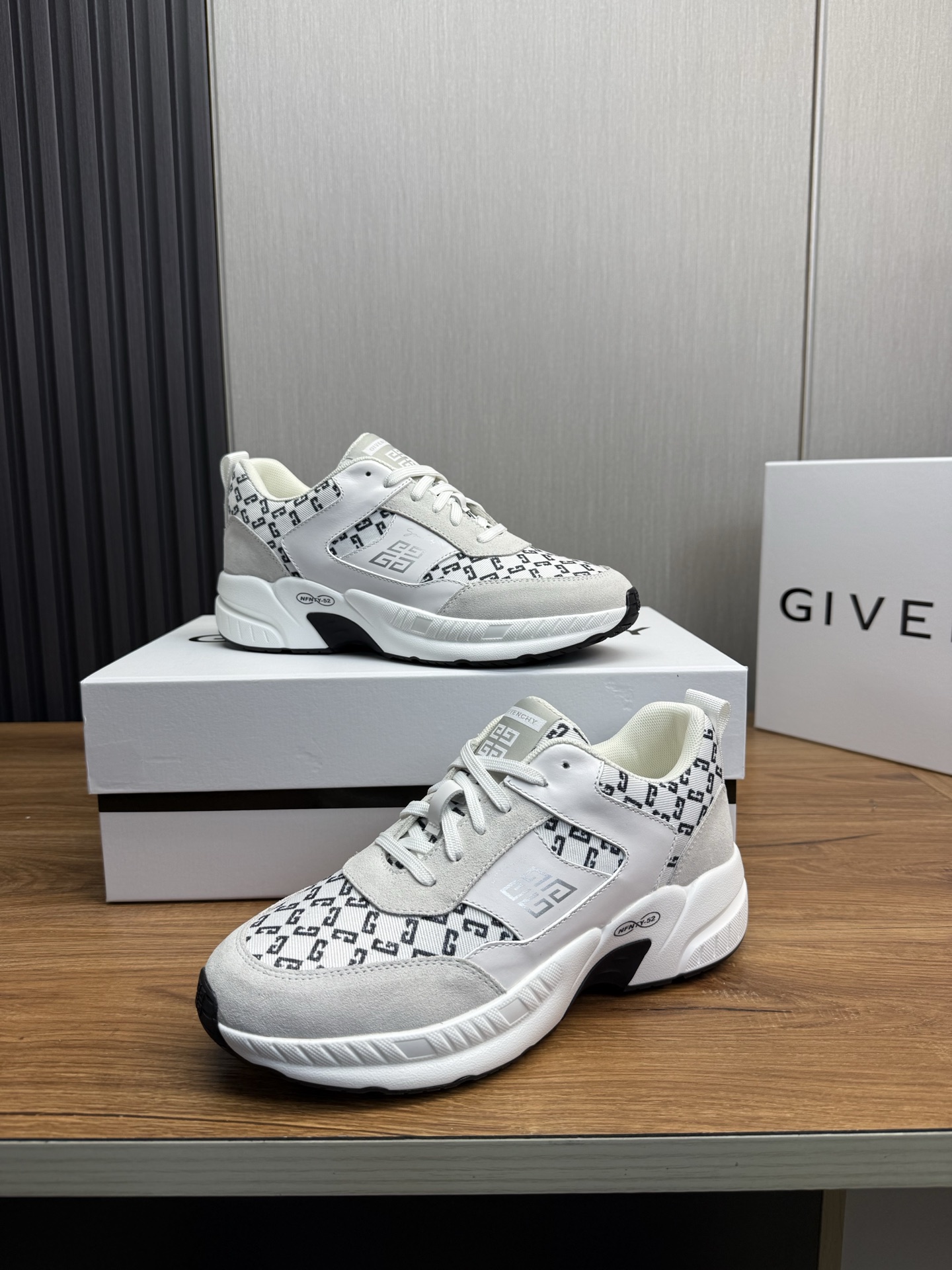 Givenchy Male Sneakers Breathable M-l-s