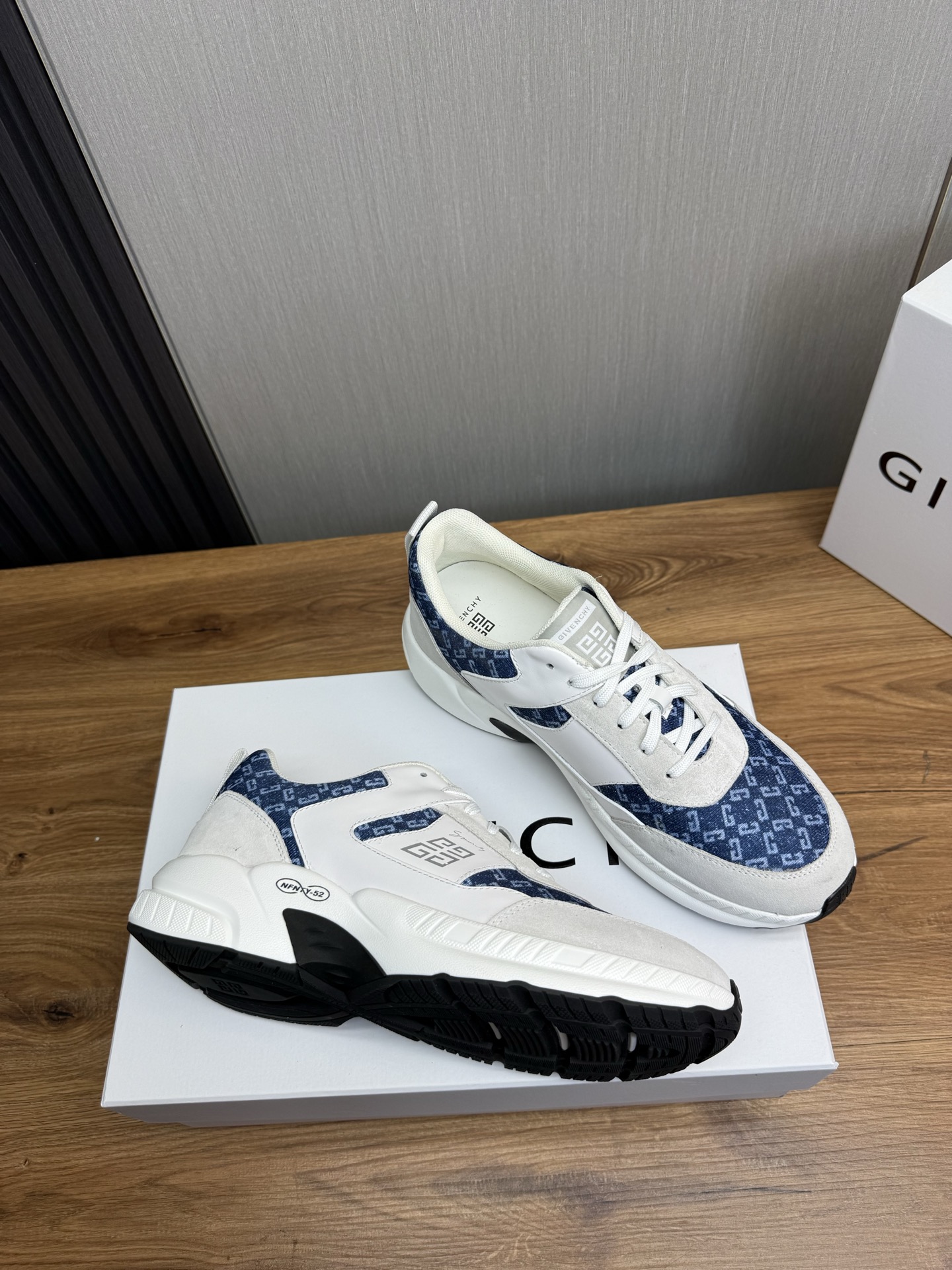 Givenchy Male Sneakers Breathable M-l-s