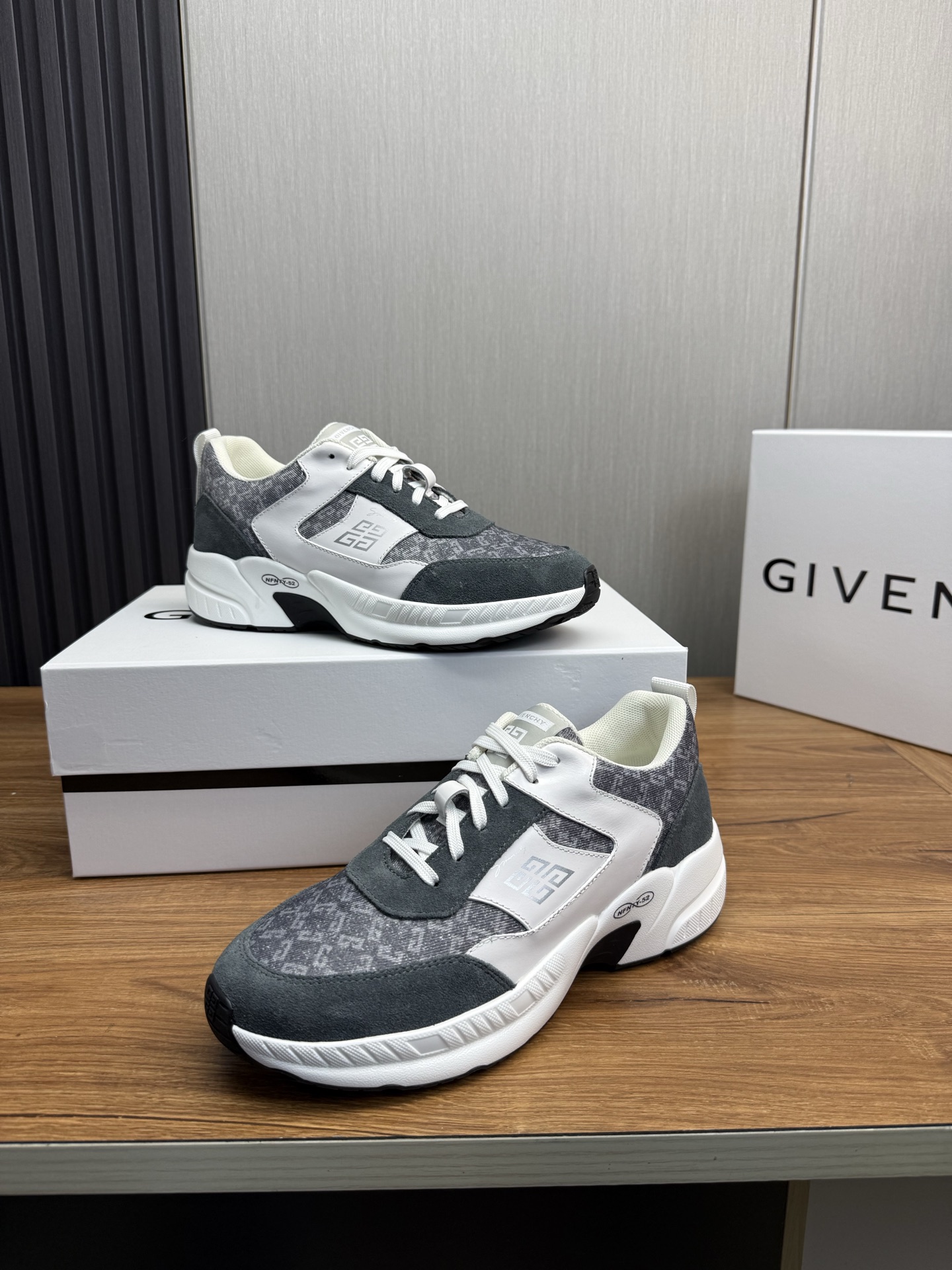 Givenchy Male Sneakers Breathable M-l-s