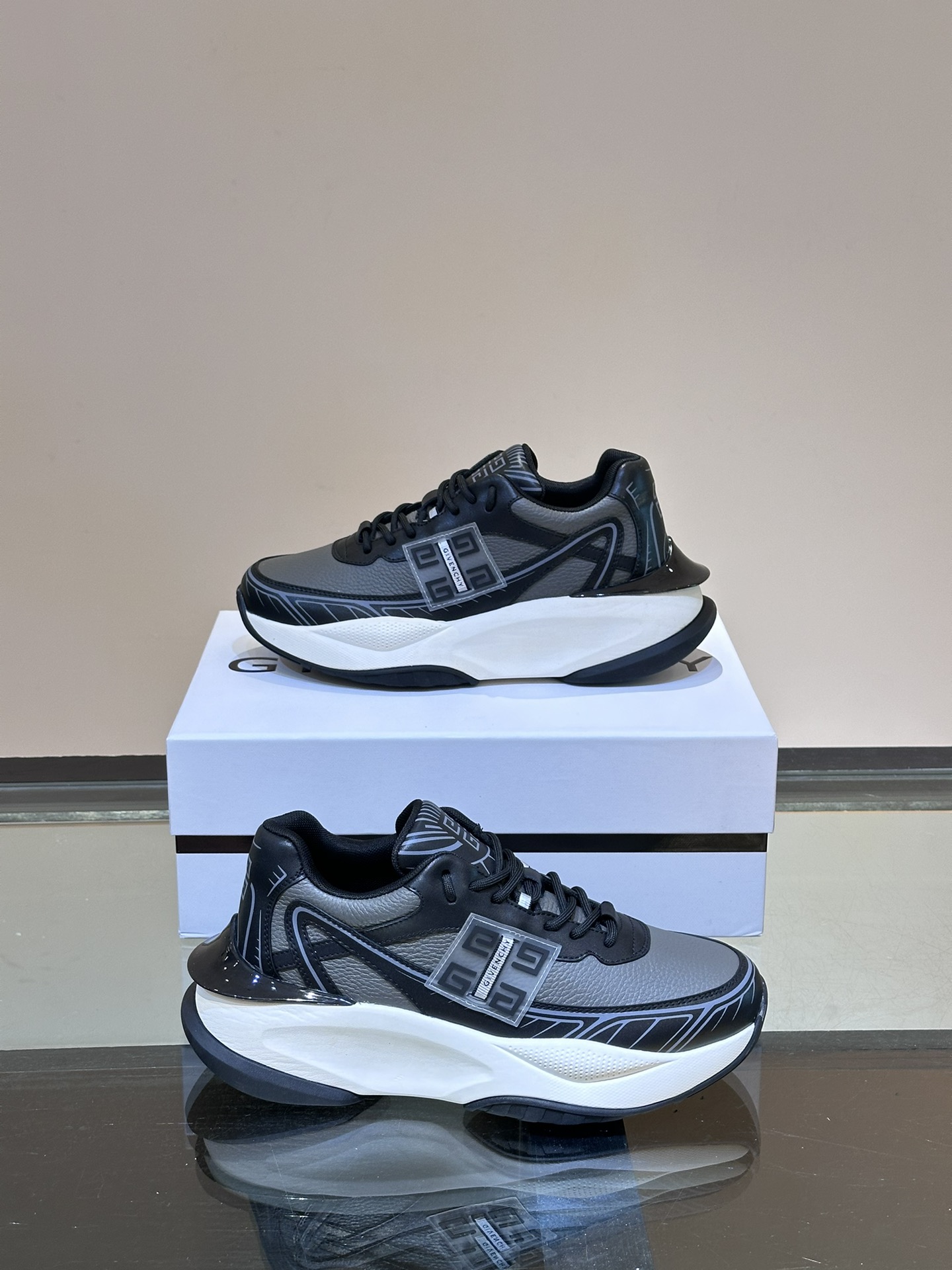 Givenchy Male Sneakers Lightweight M-l-s