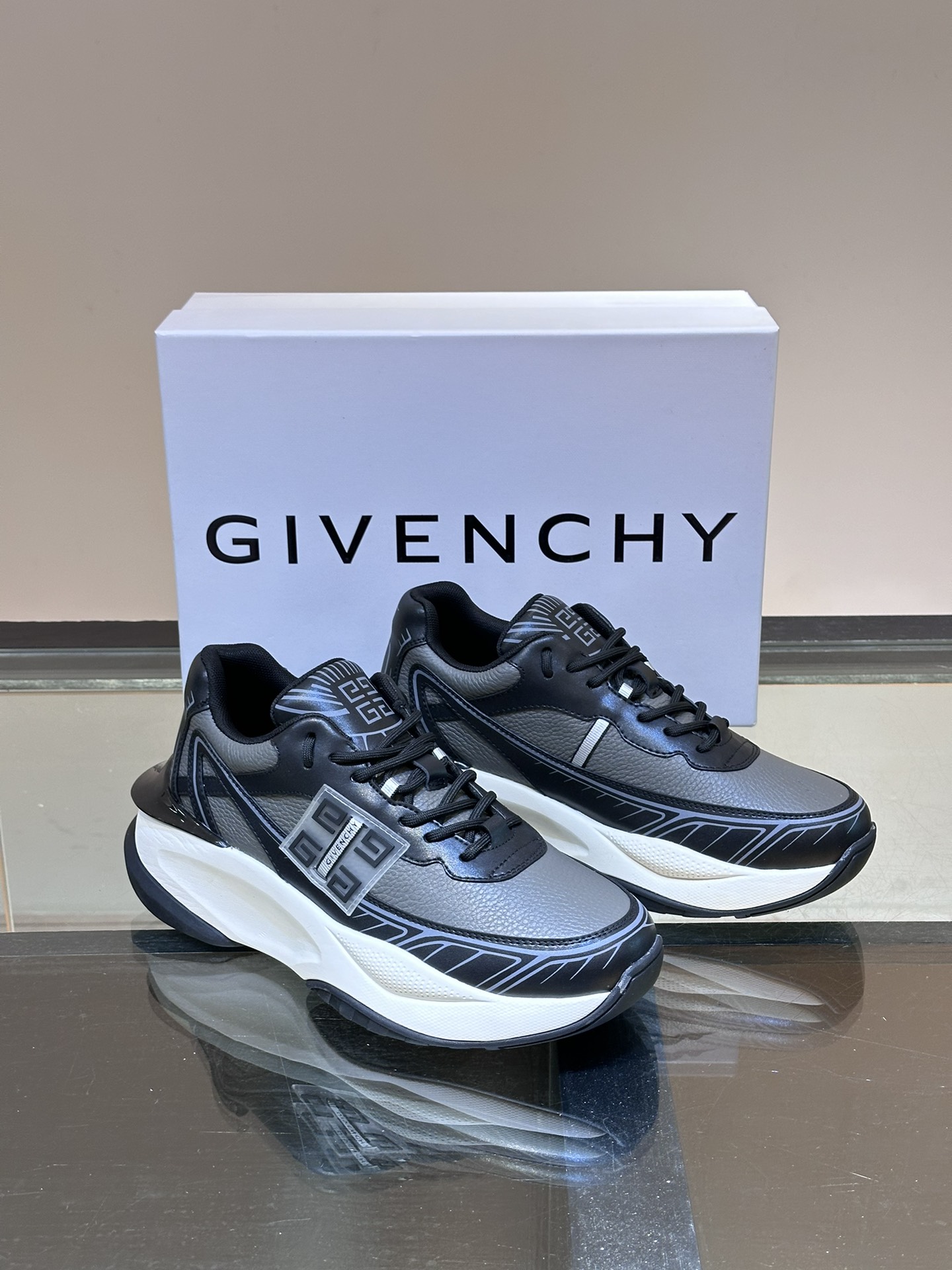 Givenchy Male Sneakers Lightweight M-l-s