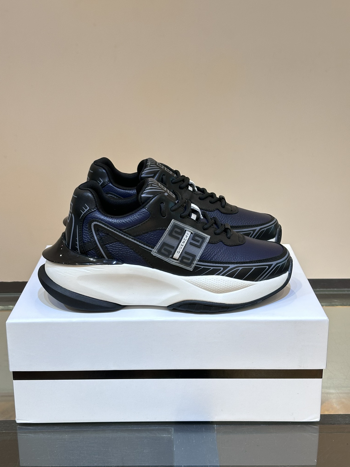 Givenchy Male Sneakers Lightweight M-l-s