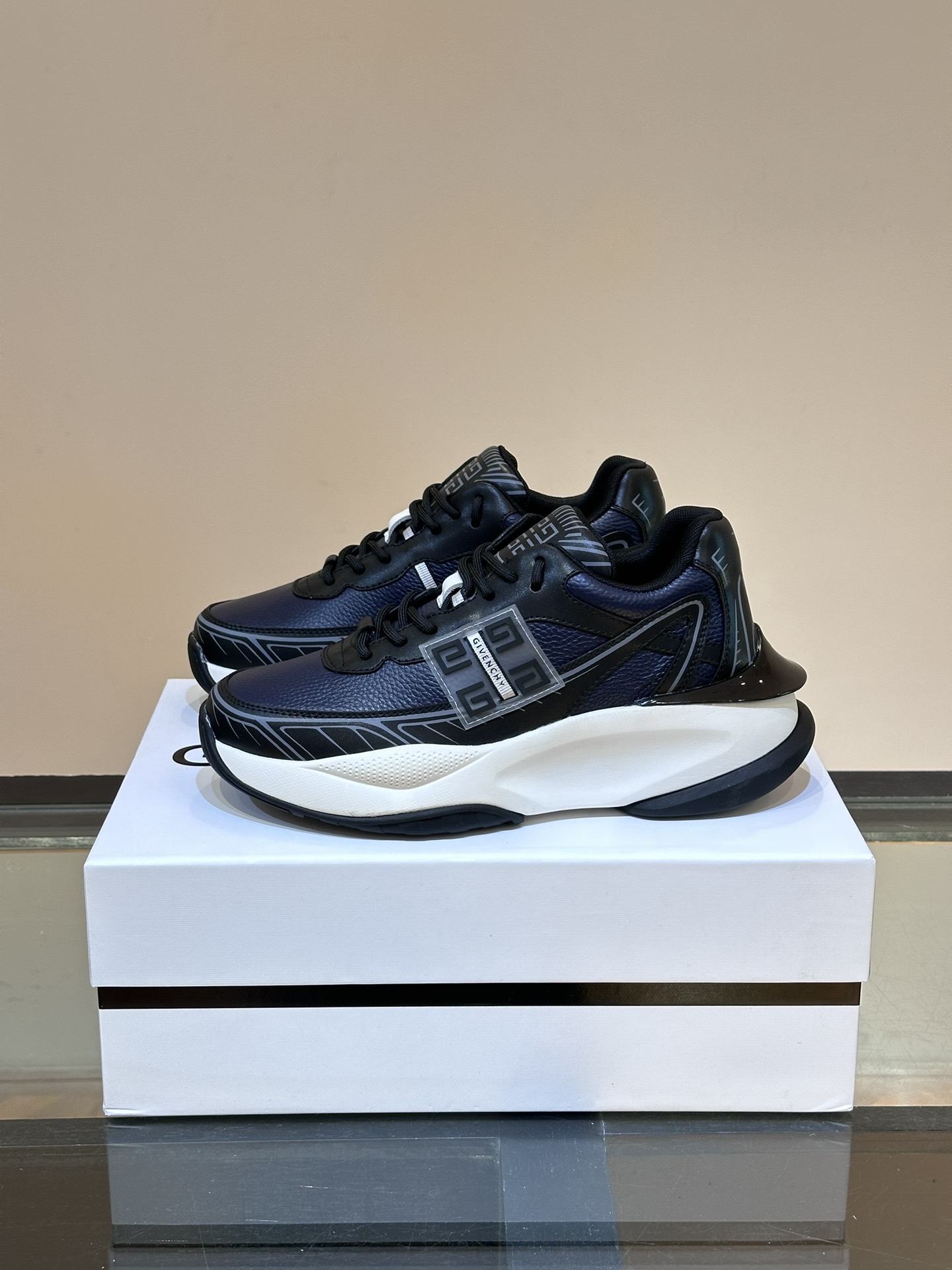 Givenchy Male Sneakers Lightweight M-l-s