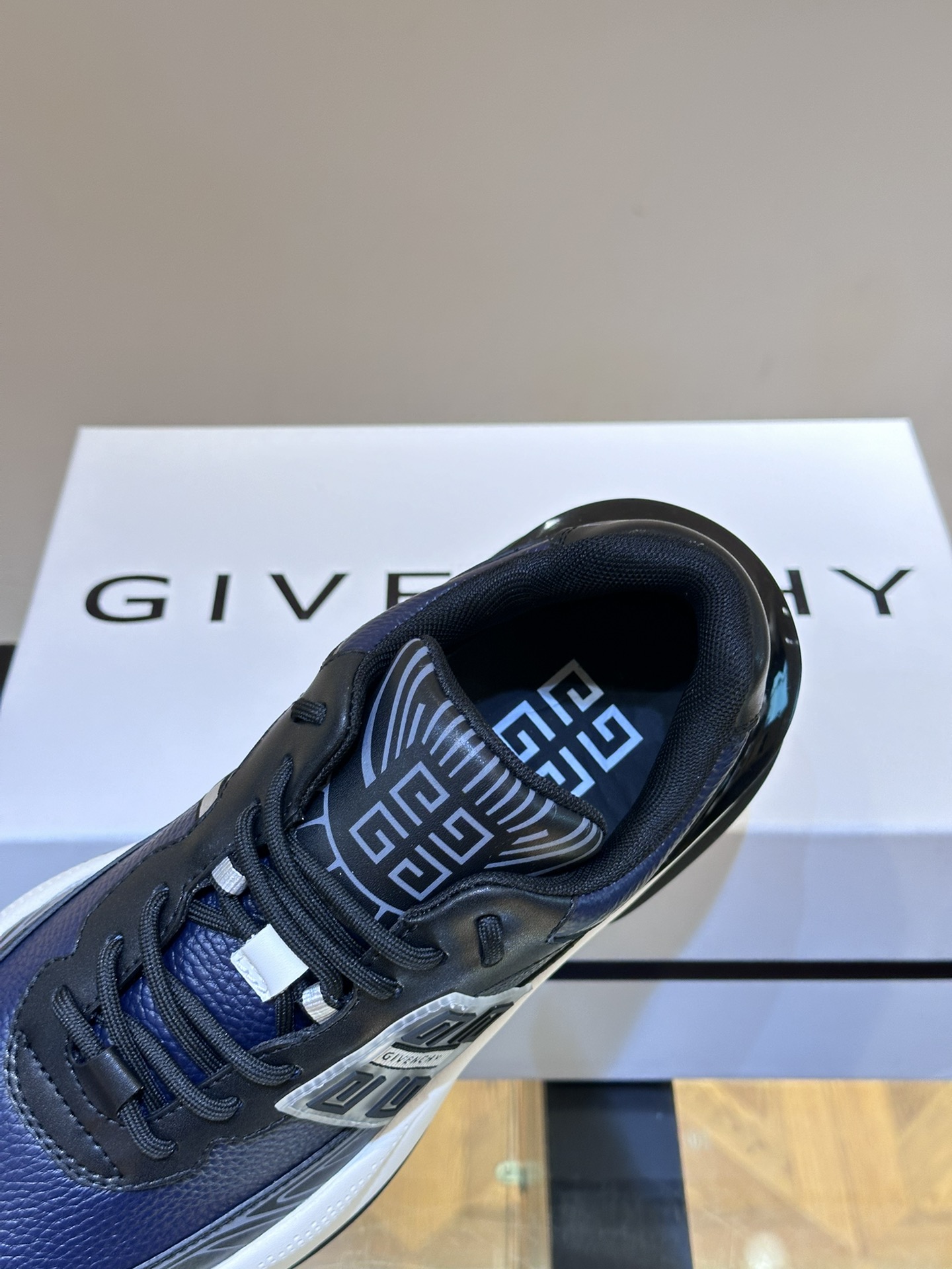 Givenchy Male Sneakers Lightweight M-l-s