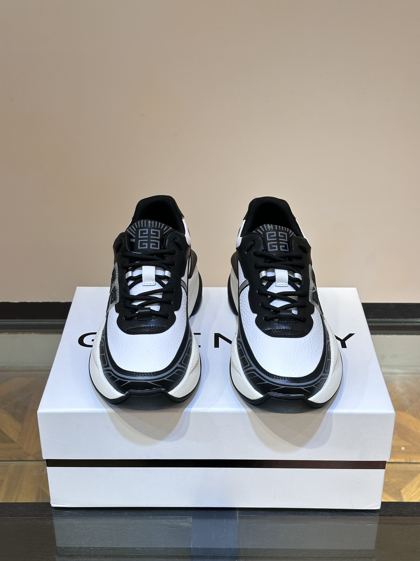 Givenchy Male Sneakers Lightweight M-l-s