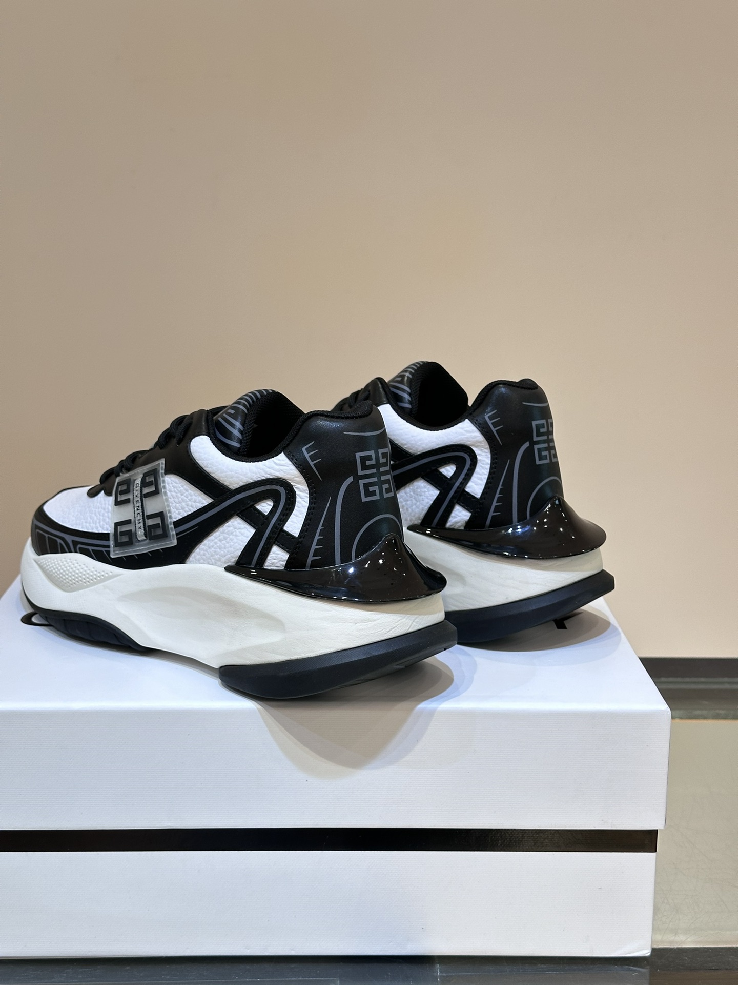 Givenchy Male Sneakers Lightweight M-l-s