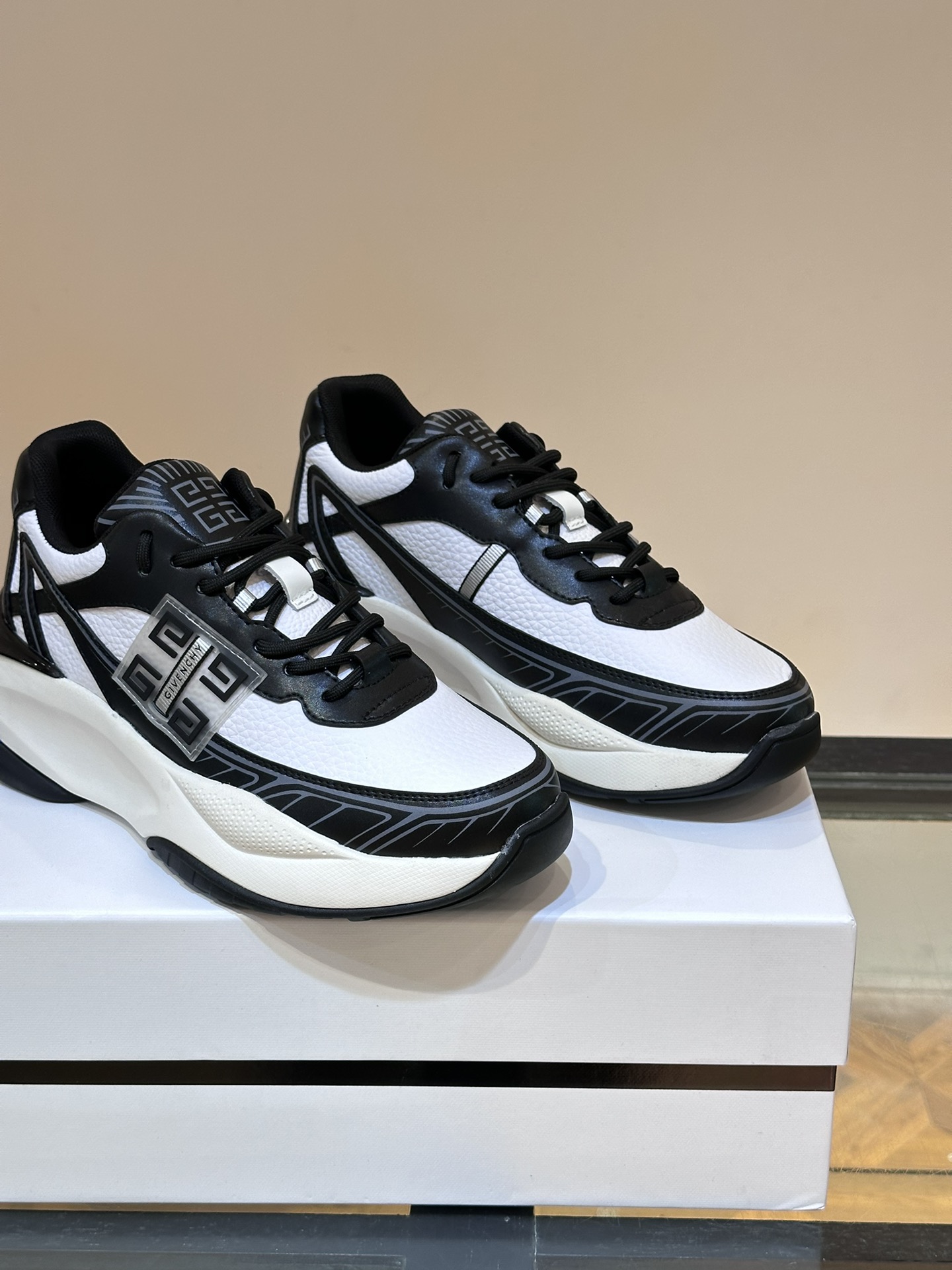 Givenchy Male Sneakers Lightweight M-l-s