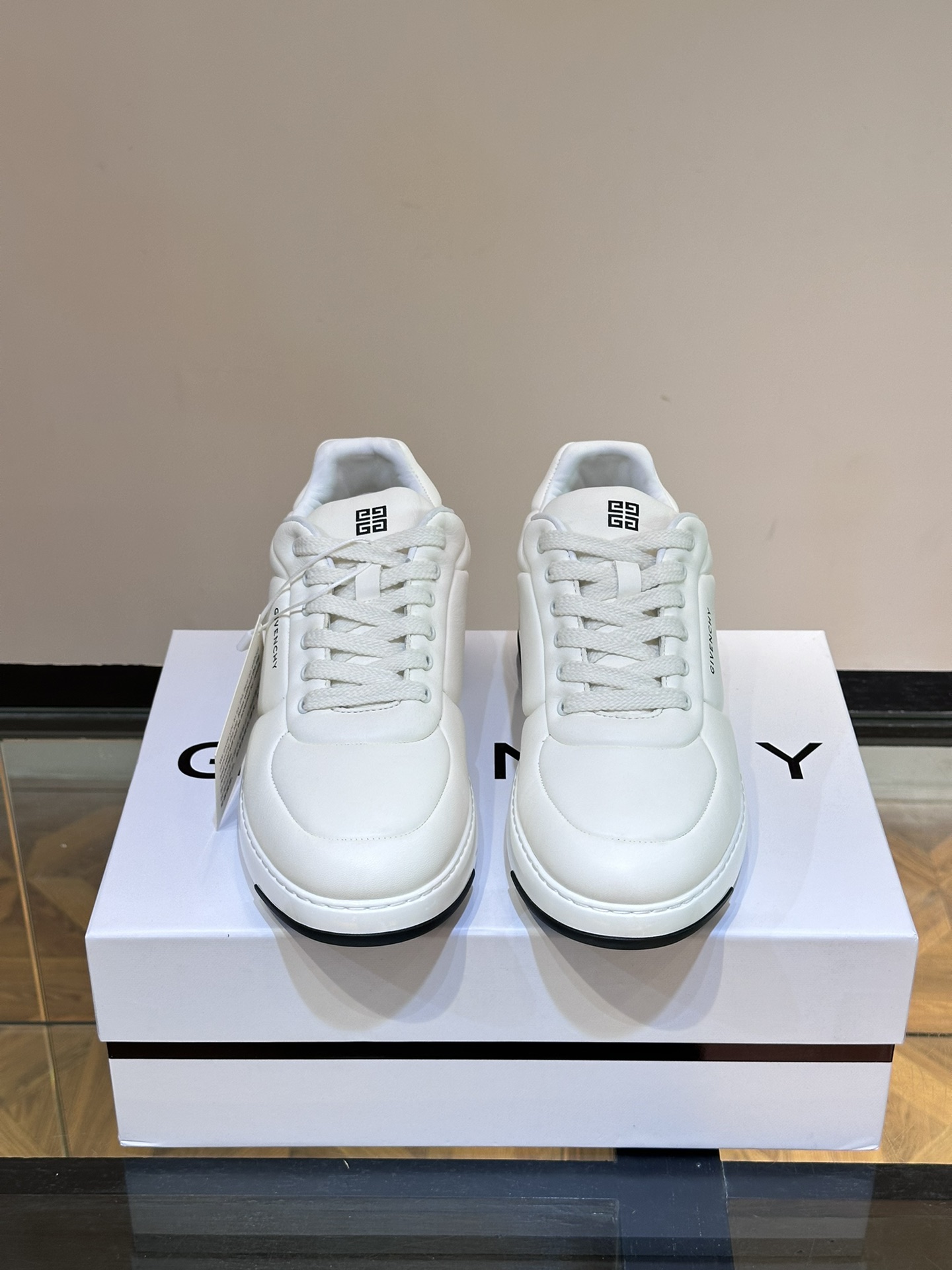 Givenchy Male Sneakers Lightweight S