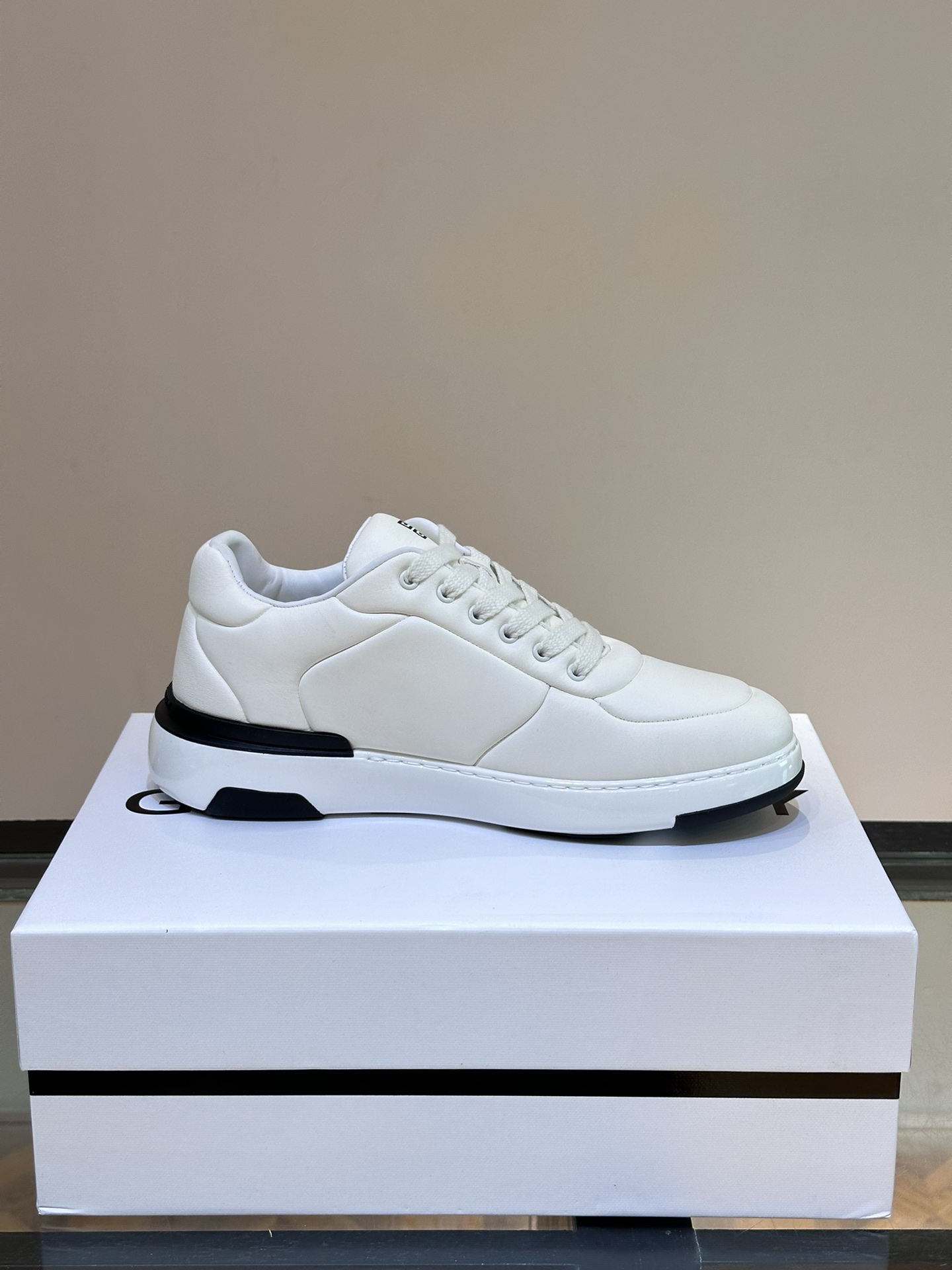 Givenchy Male Sneakers Lightweight S