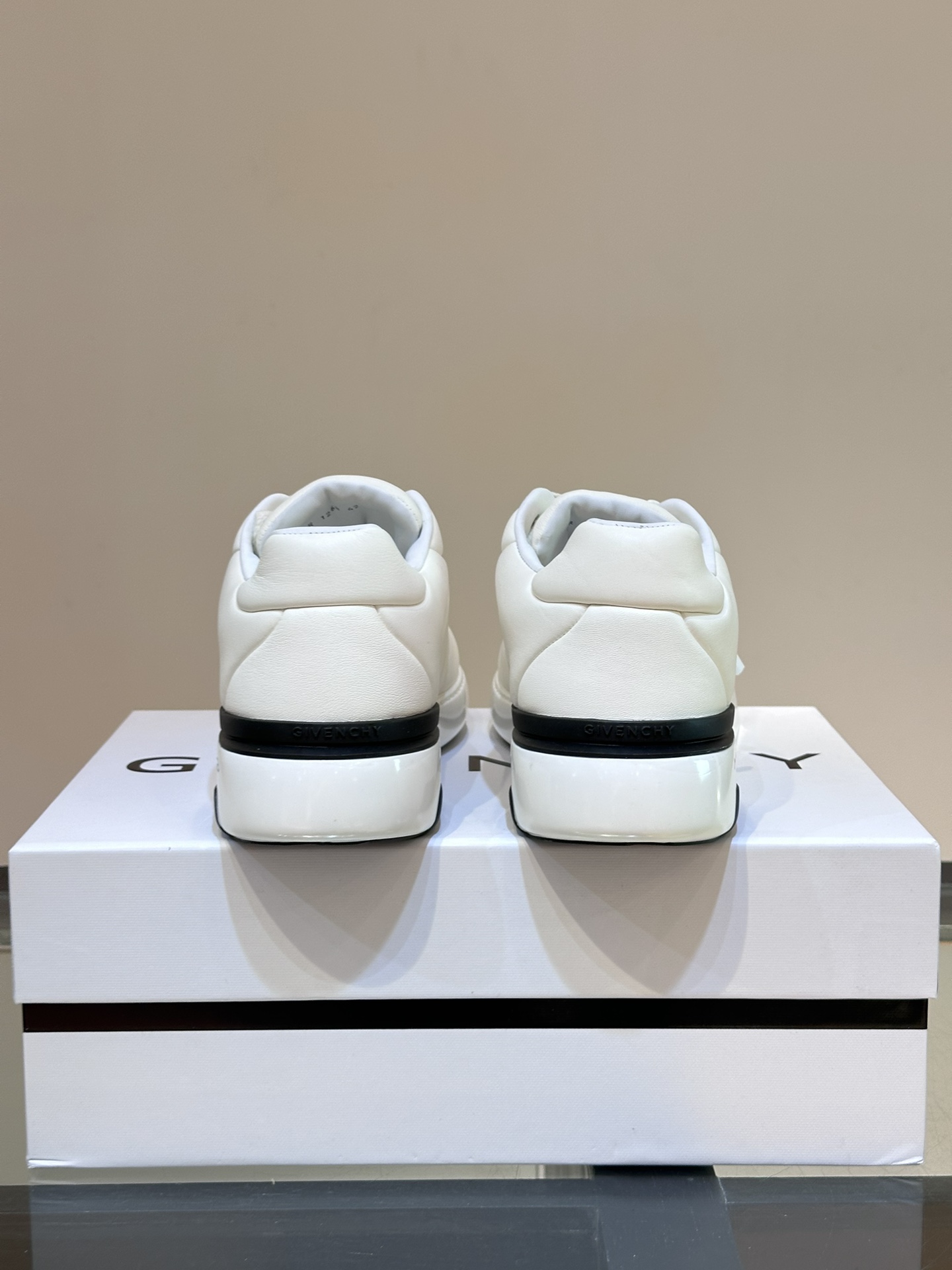 Givenchy Male Sneakers Lightweight S