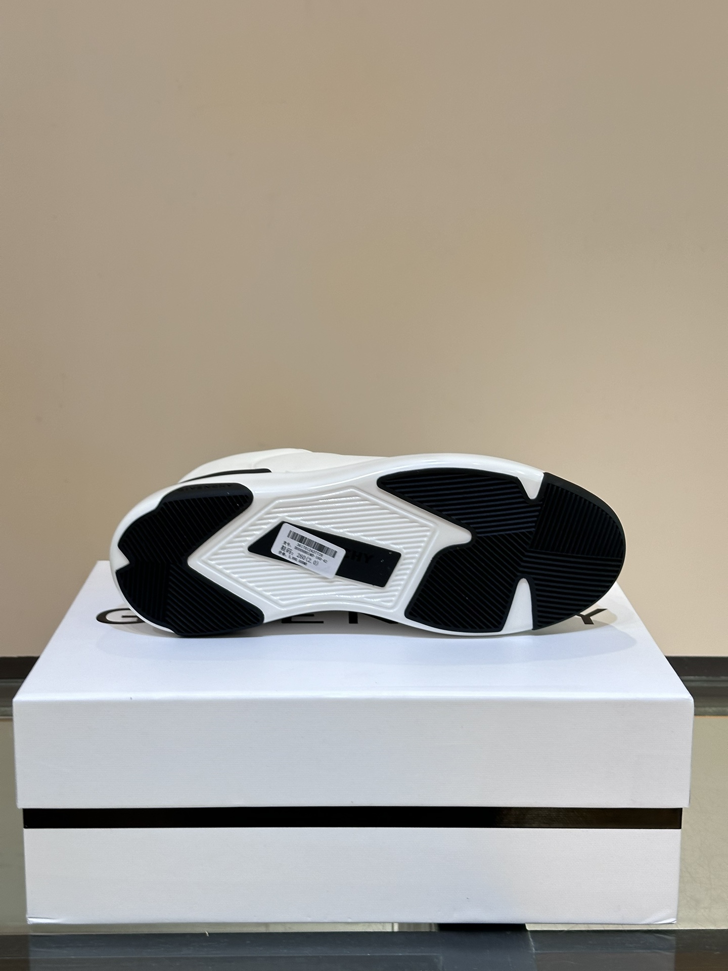 Givenchy Male Sneakers Lightweight S