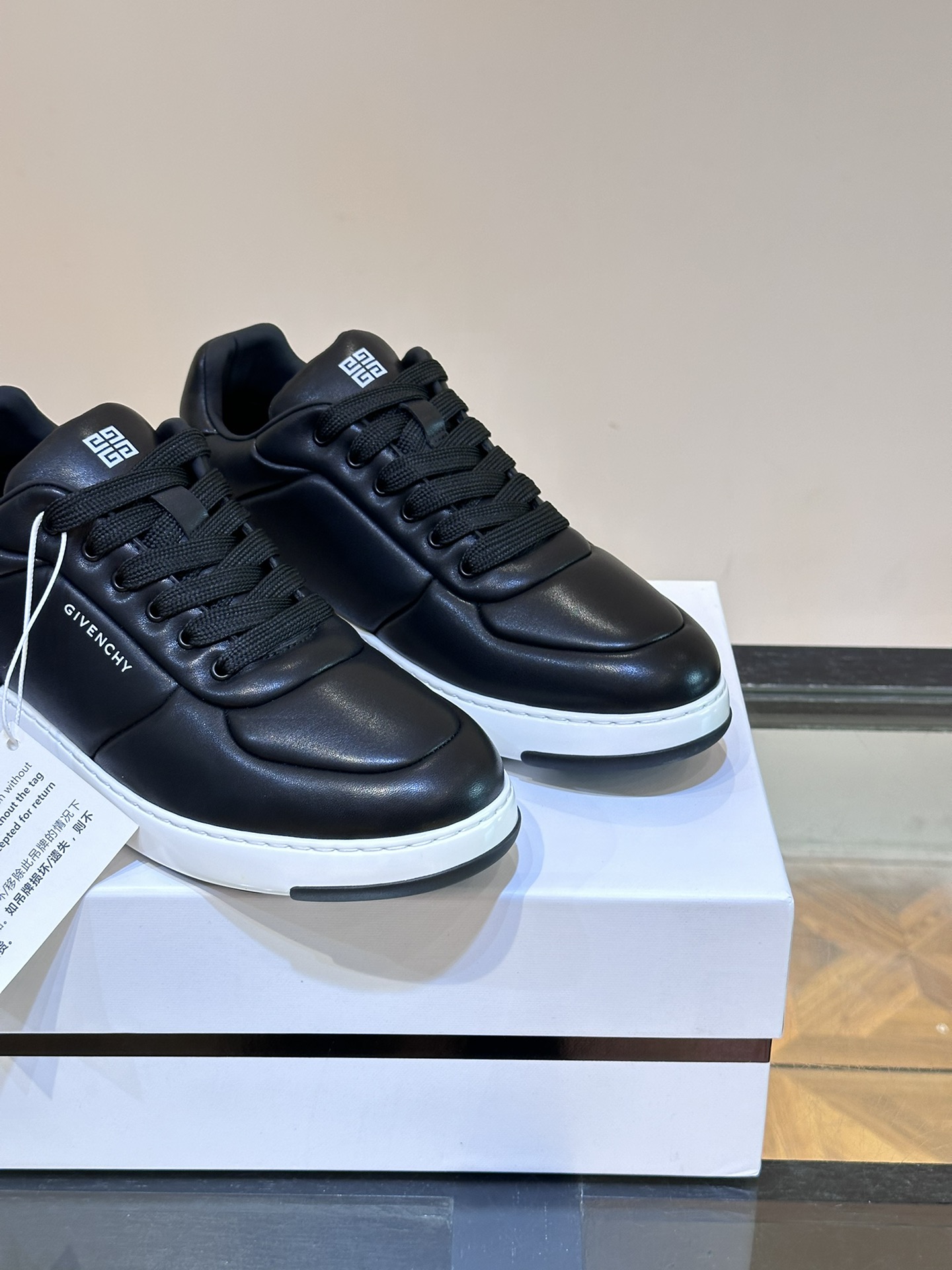Givenchy Male Sneakers Lightweight S