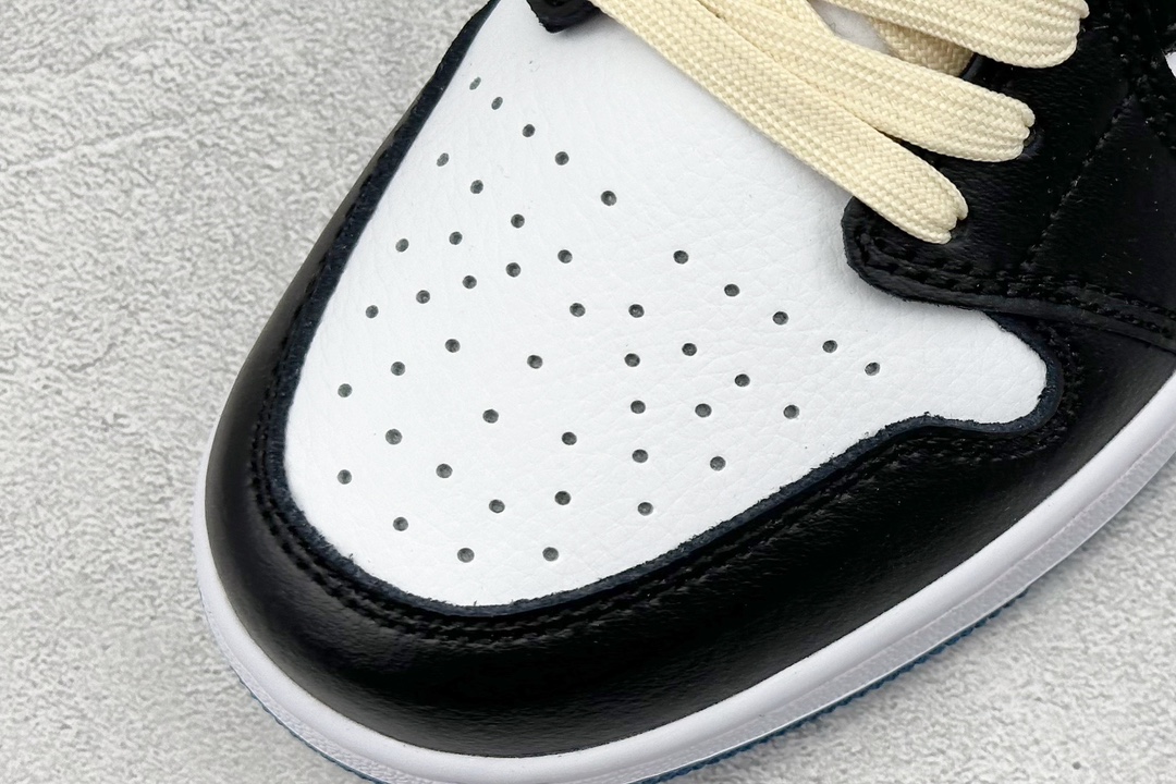 Jordan Nike Basic Shoes L