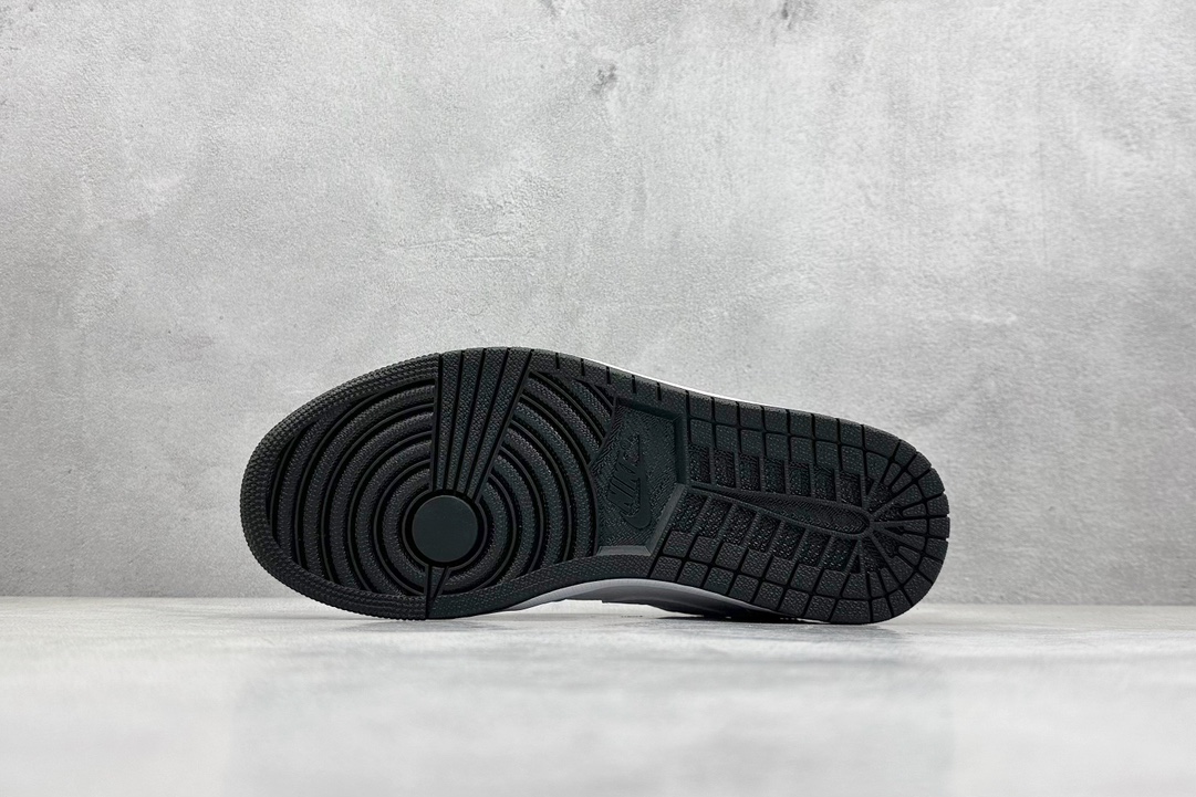 Jordan Nike Basic Shoes L