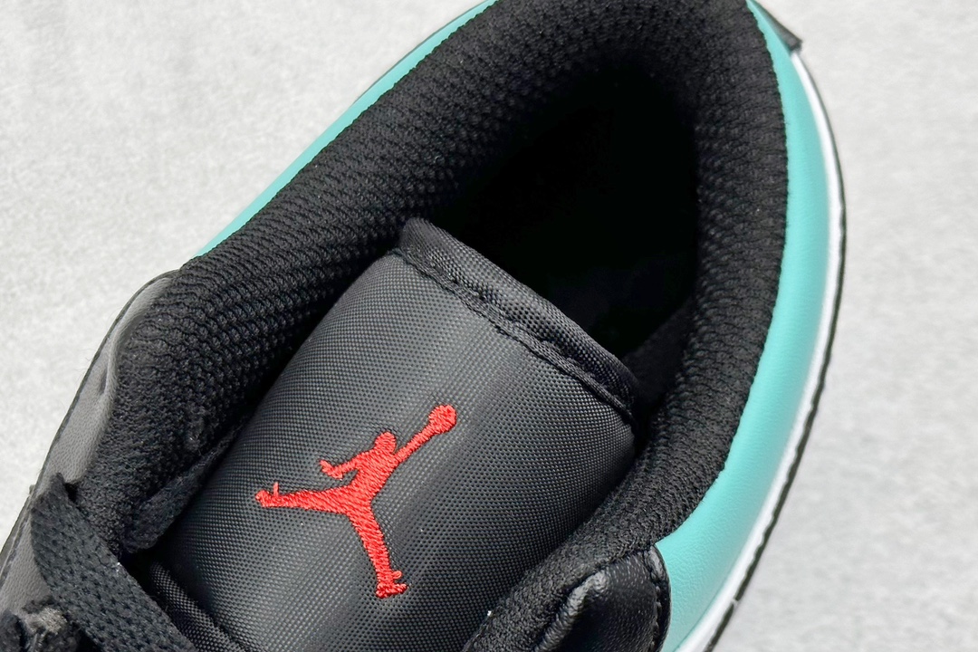 Jordan Nike Basic Shoes L