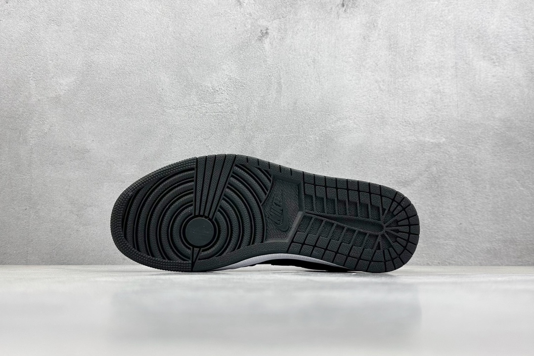 Jordan Nike Basic Shoes L