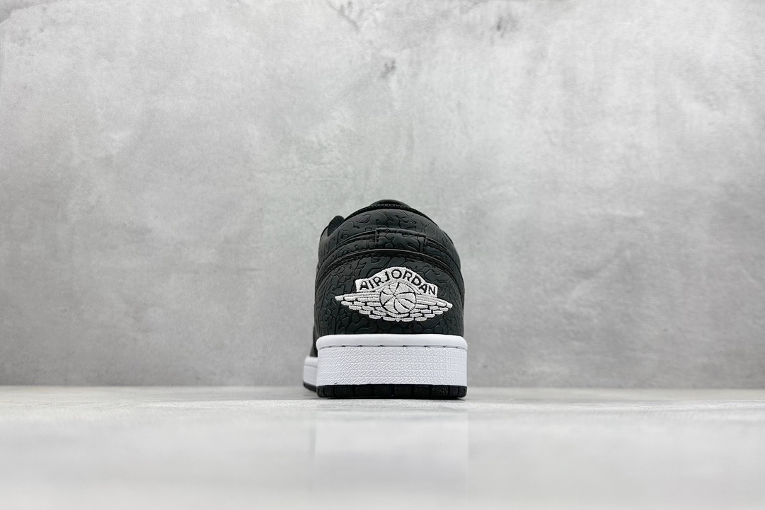 Jordan Nike Basic Shoes L