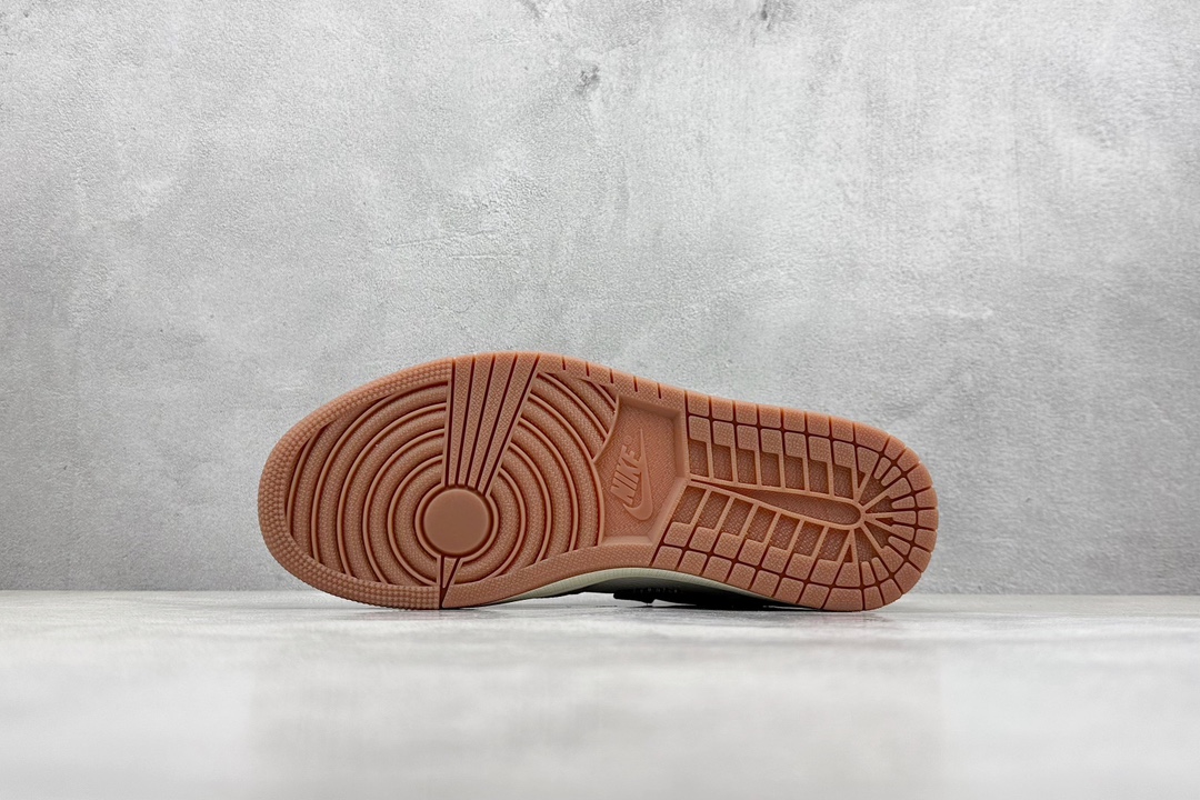 Jordan Nike Basic Shoes L