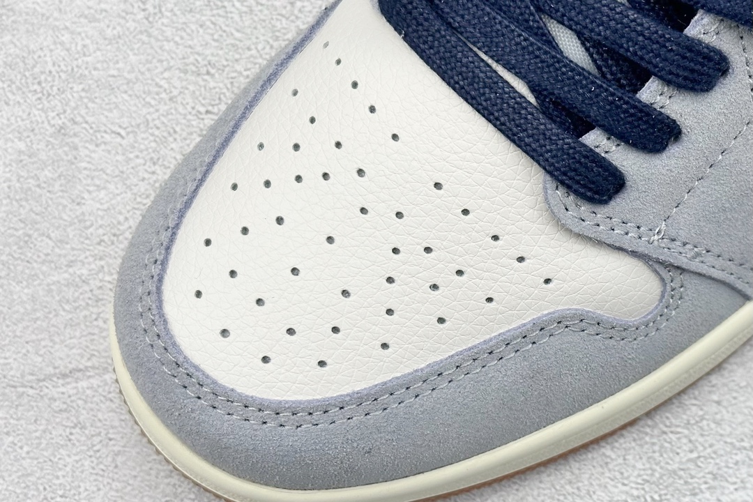 Jordan Nike Basic Shoes L