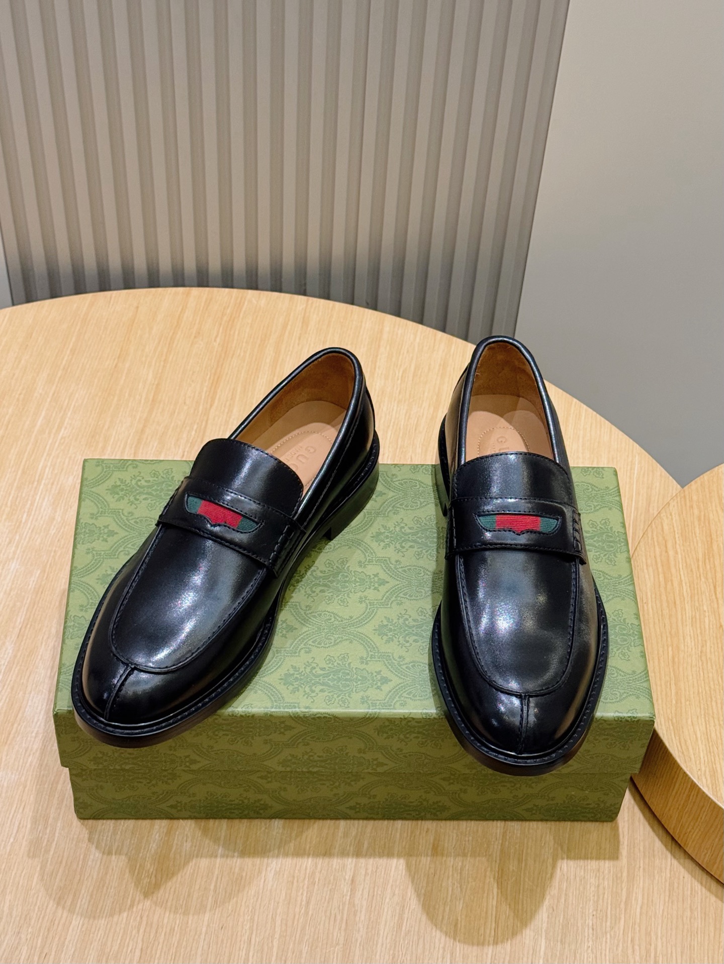 Gucci Leather Shoes Real Leather S