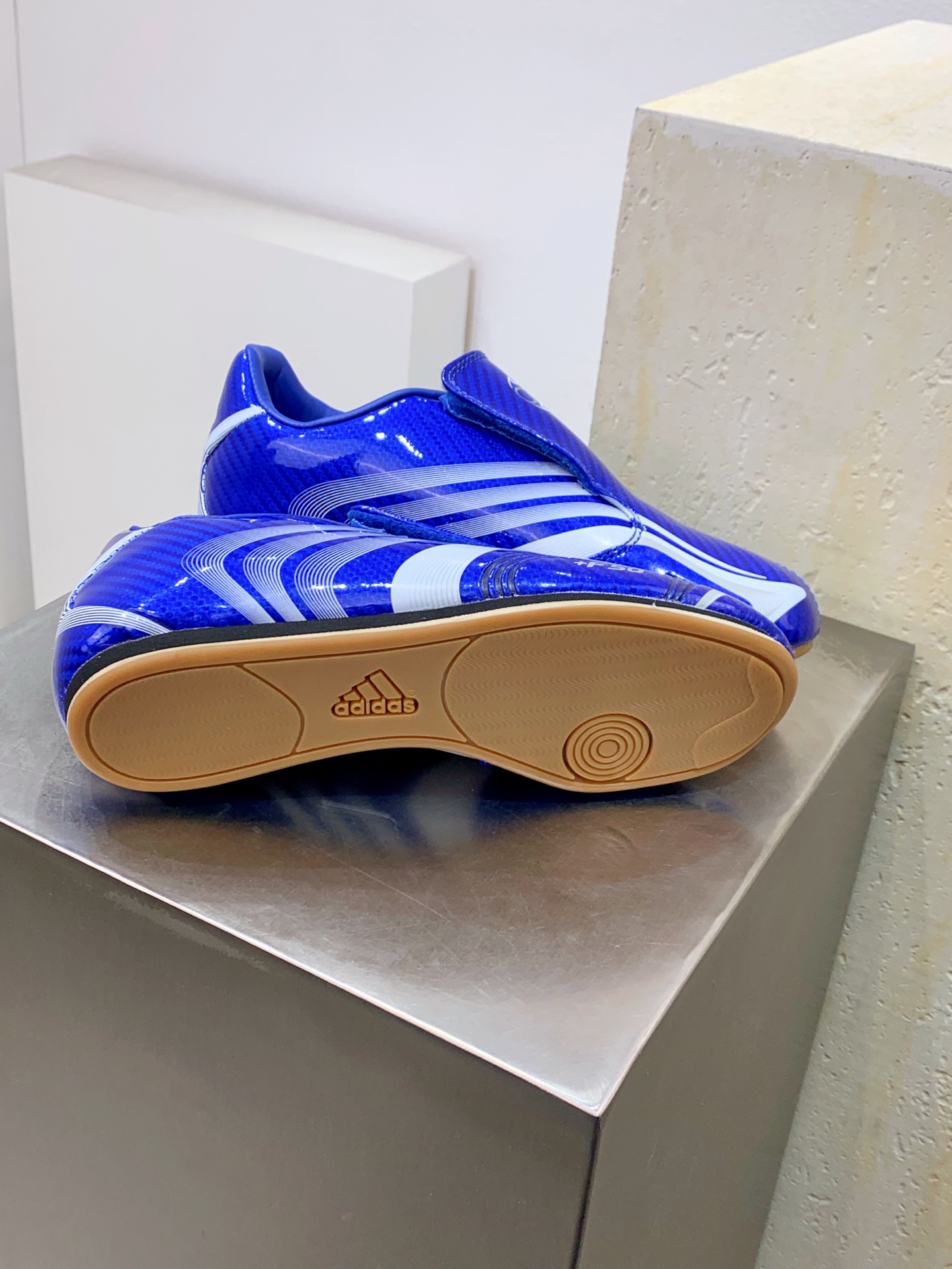 Adidas Basic Shoes Blue L-s