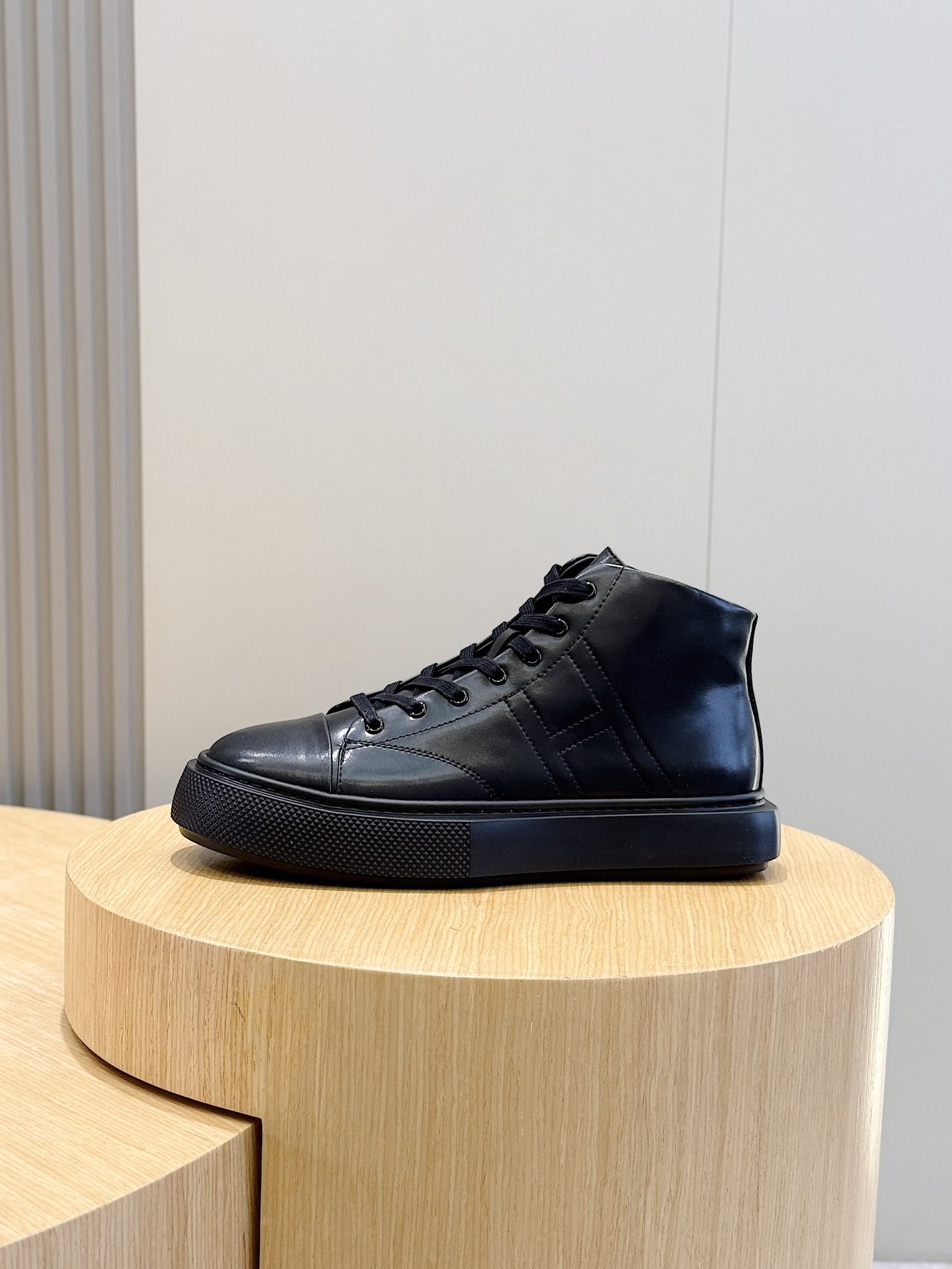 Hermes Leather Shoes Cow Leather M-s