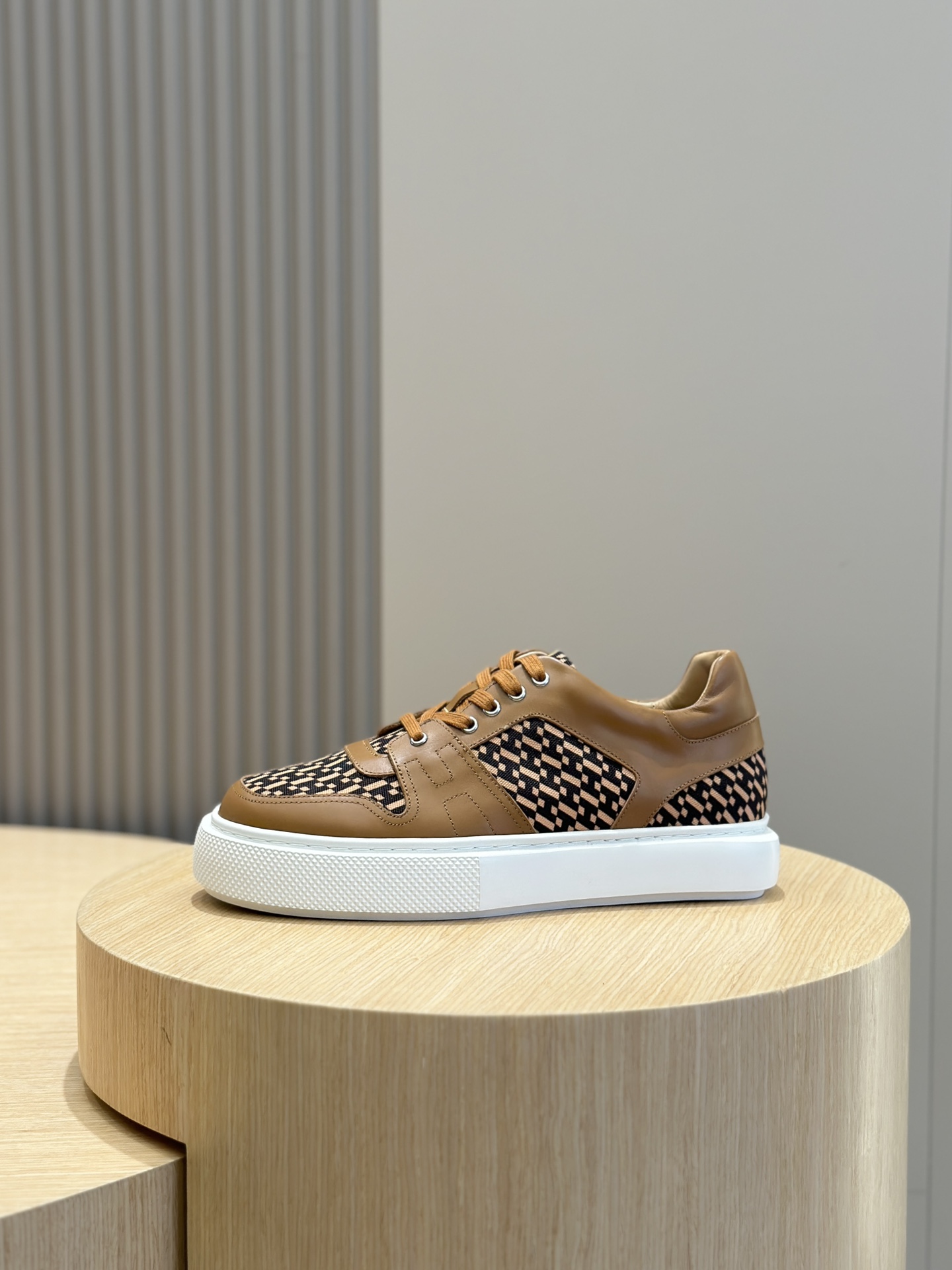 Hermes Leather Shoes Cow Leather White M-s