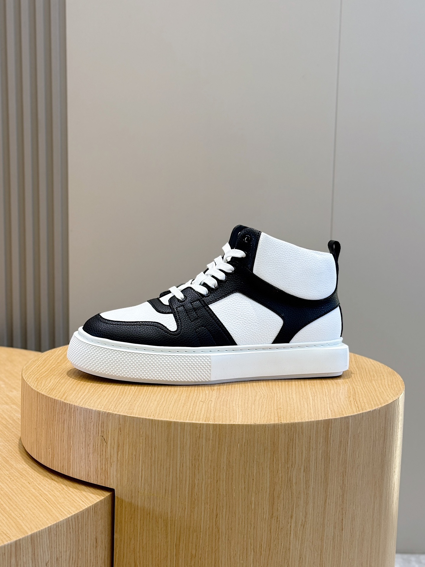 Hermes Leather Shoes Cow Leather White M-s