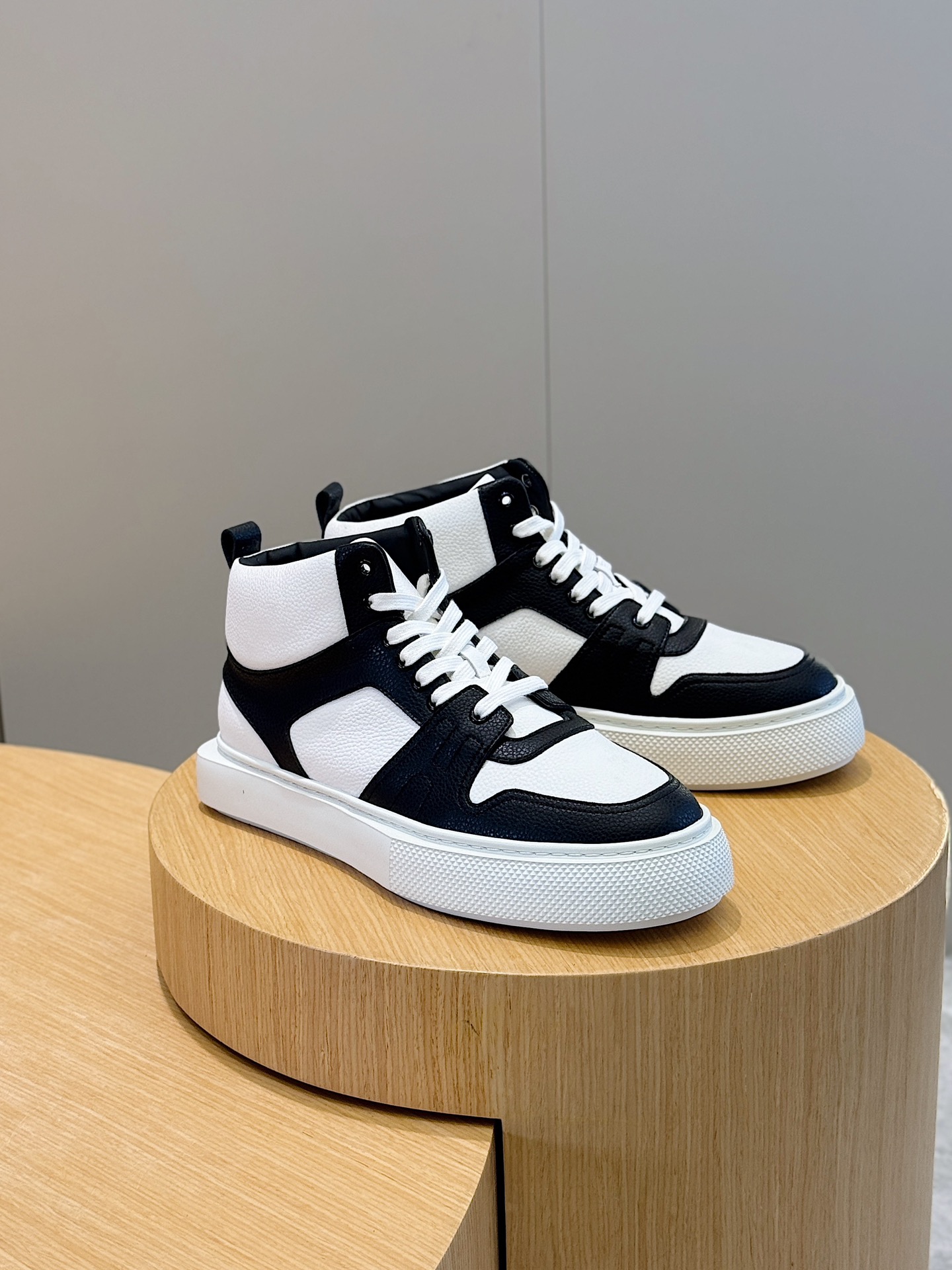 Hermes Leather Shoes Cow Leather White M-s