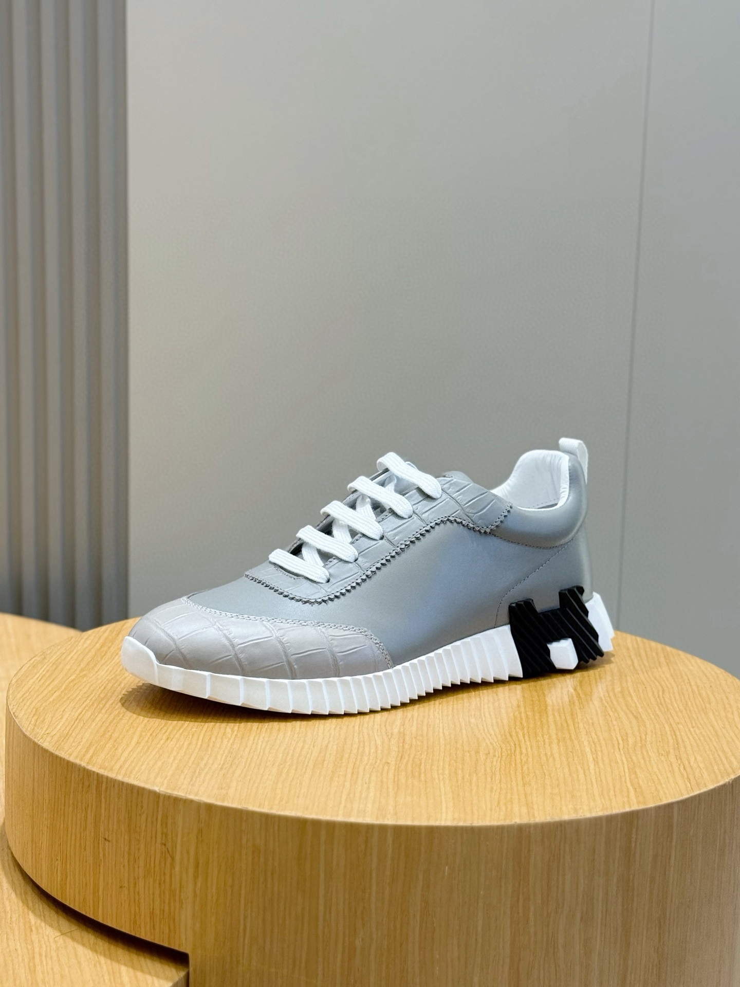 Hermes Male Sneakers Black M-s