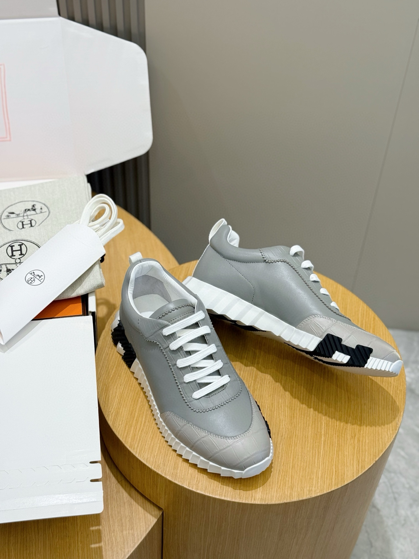 Hermes Male Sneakers Black M-s