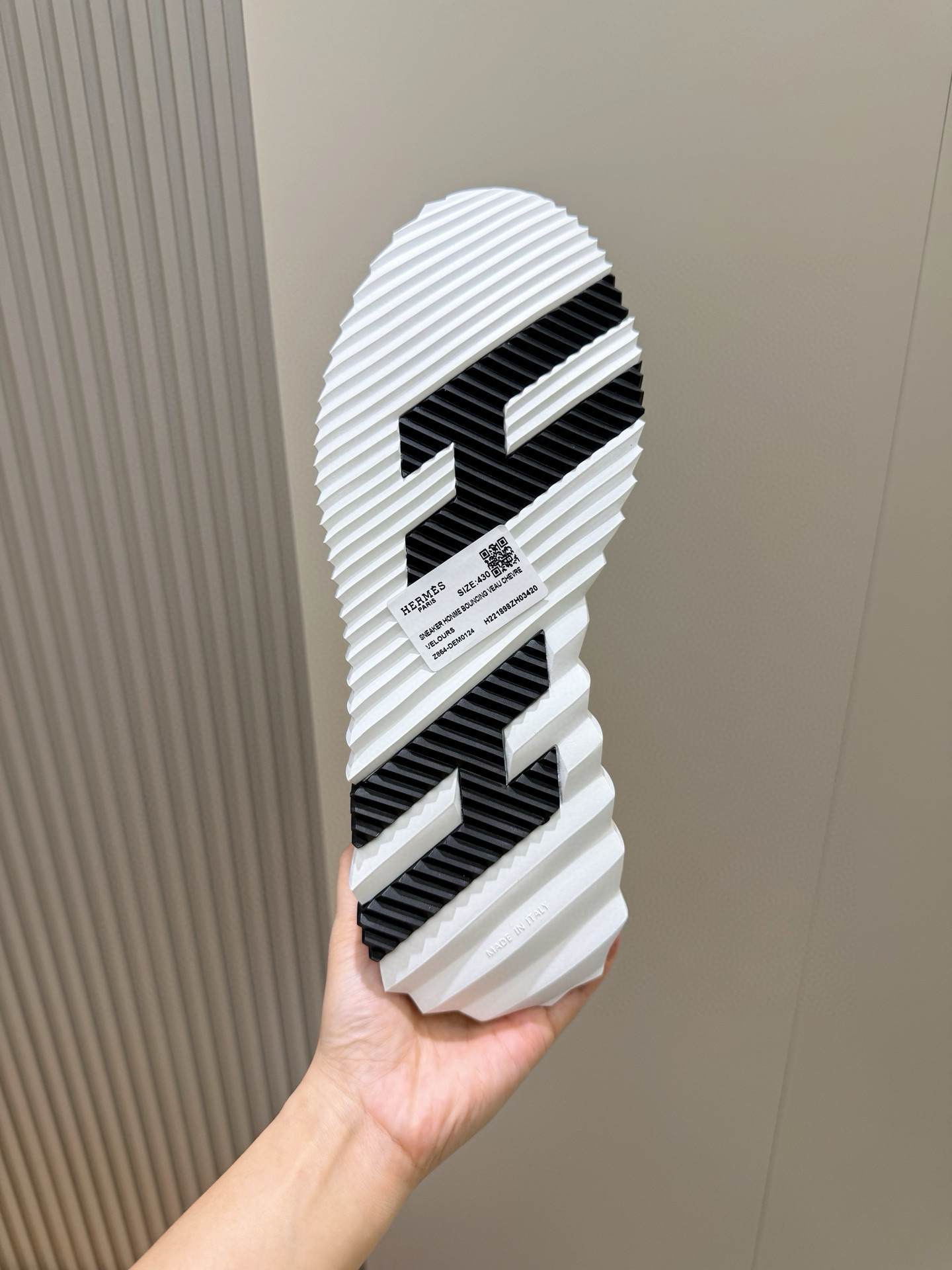 Hermes Male Sneakers Black M-s