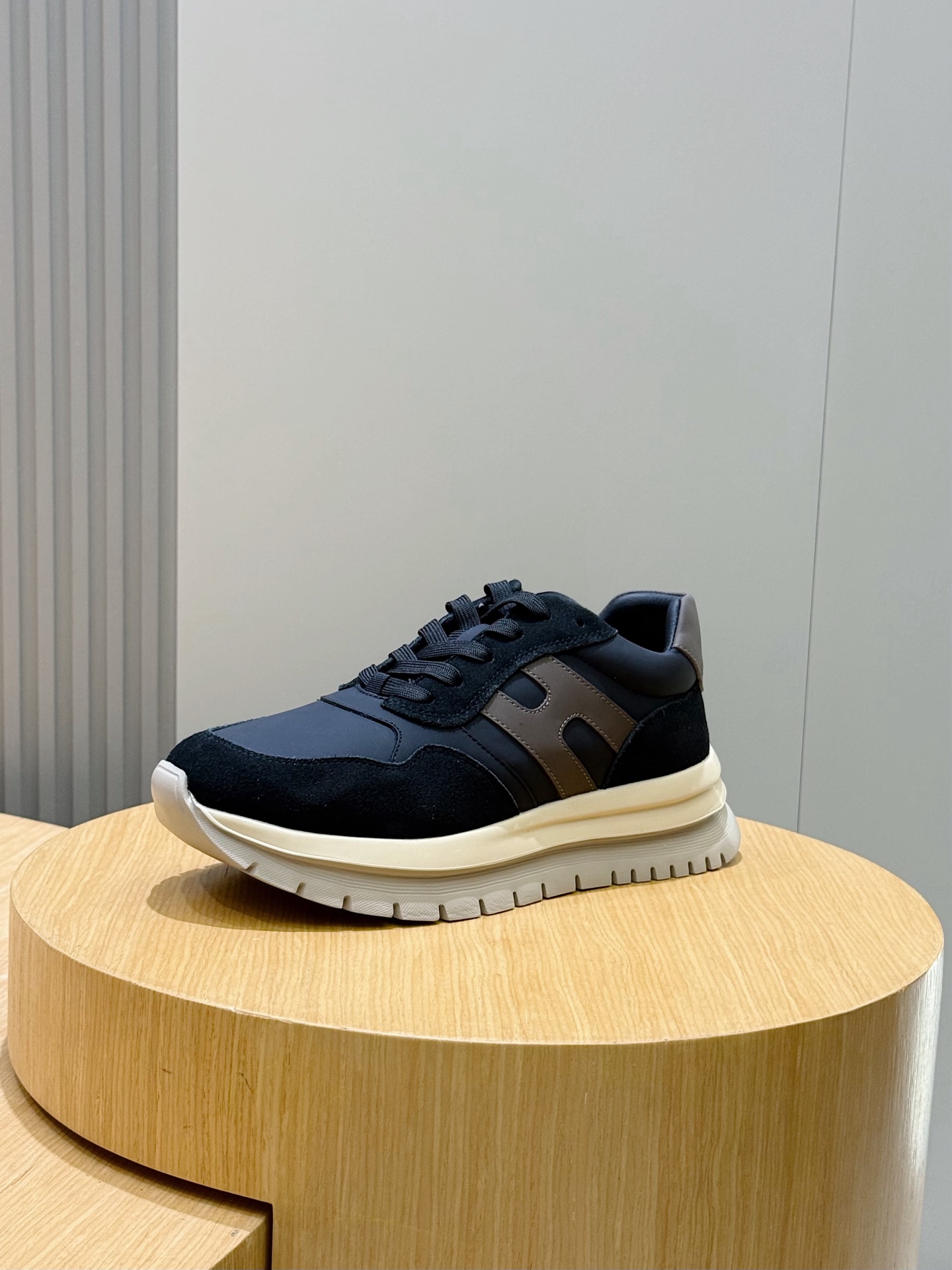 Hermes Male Sneakers M-s