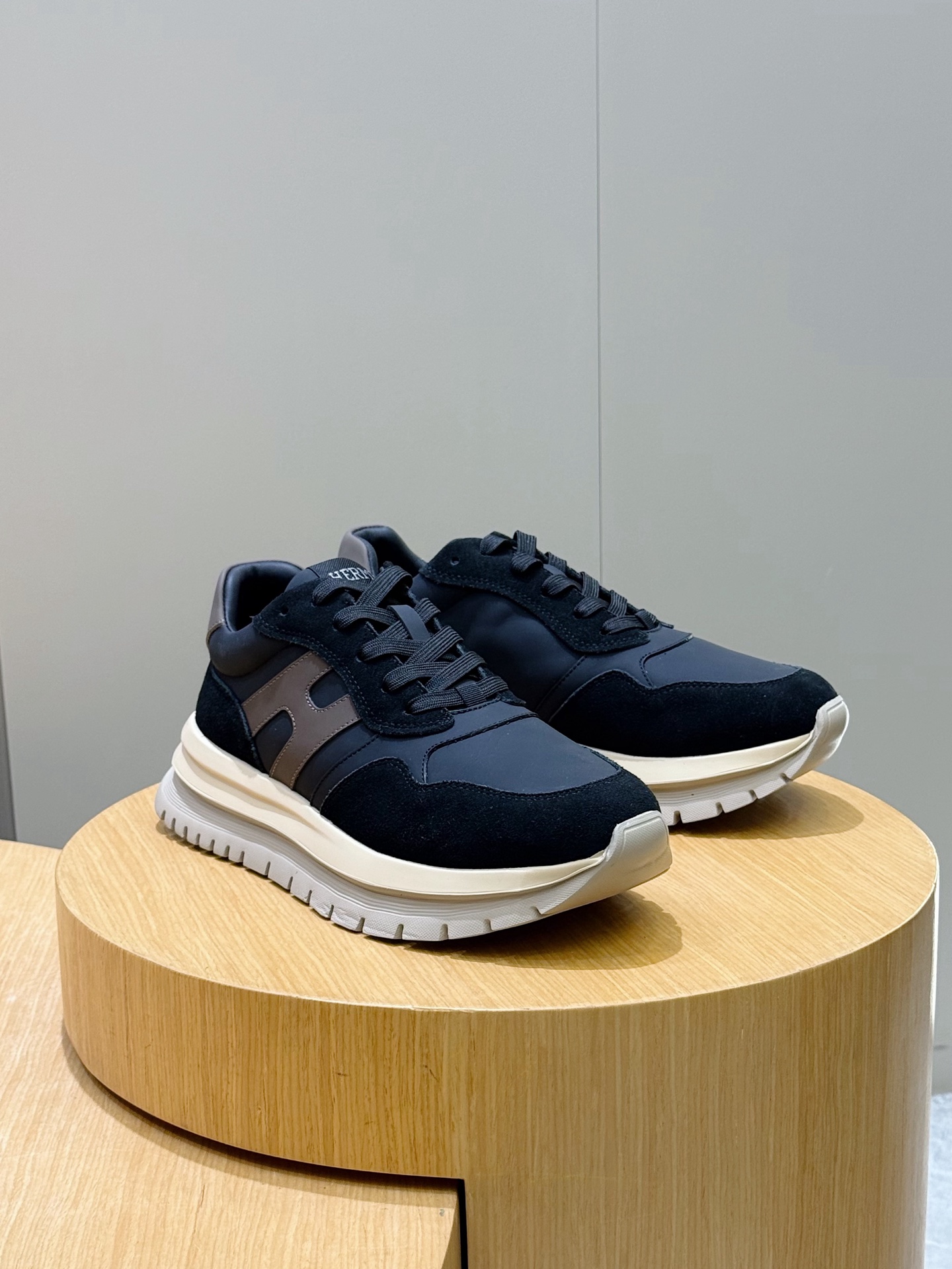 Hermes Male Sneakers M-s