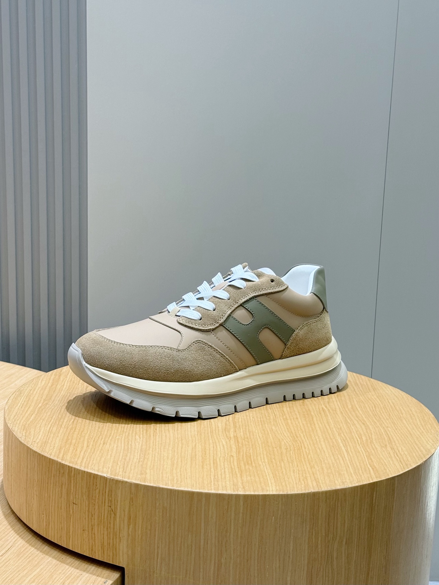 Hermes Male Sneakers M-s