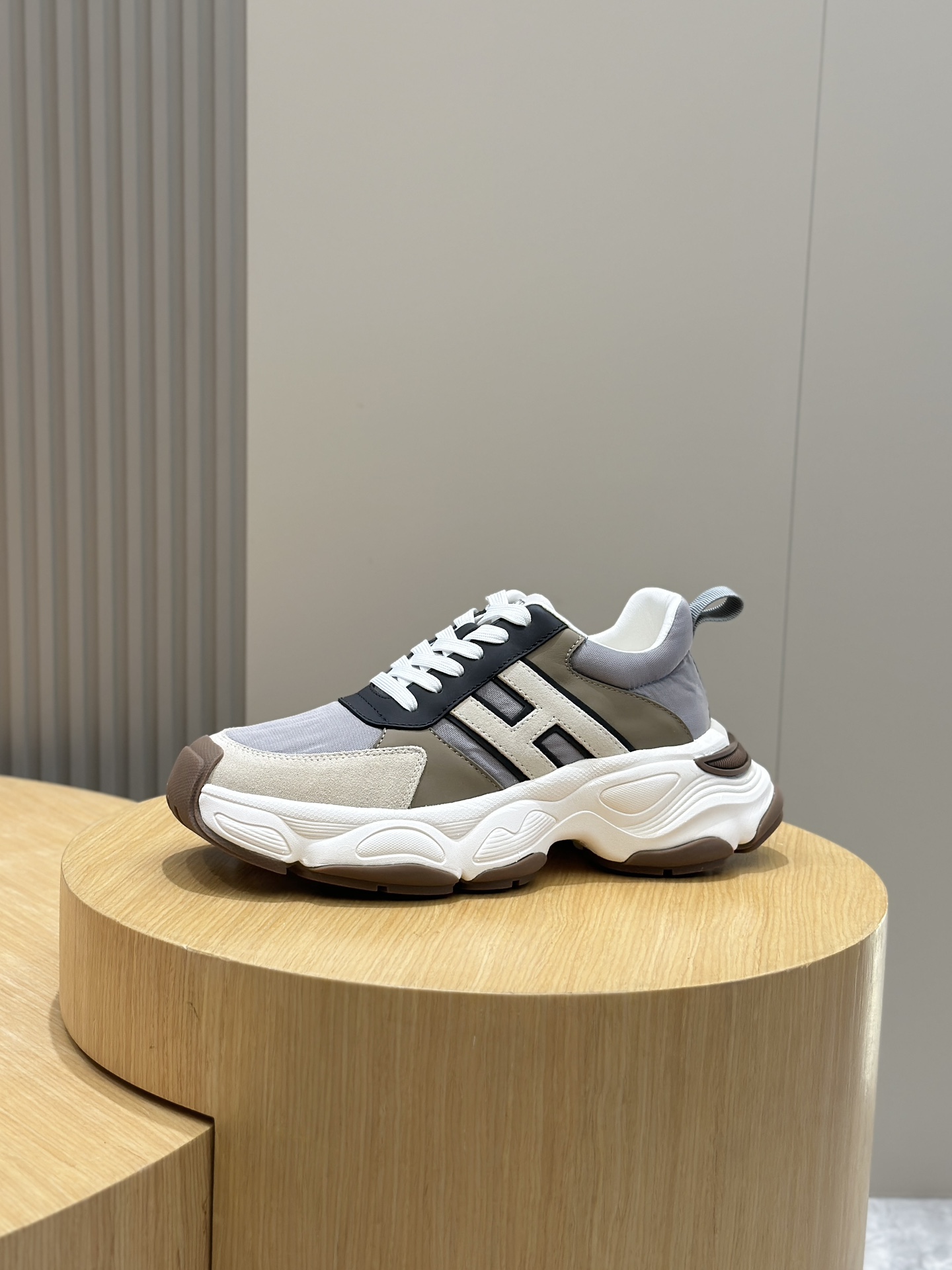 Hermes Male Sneakers M-s