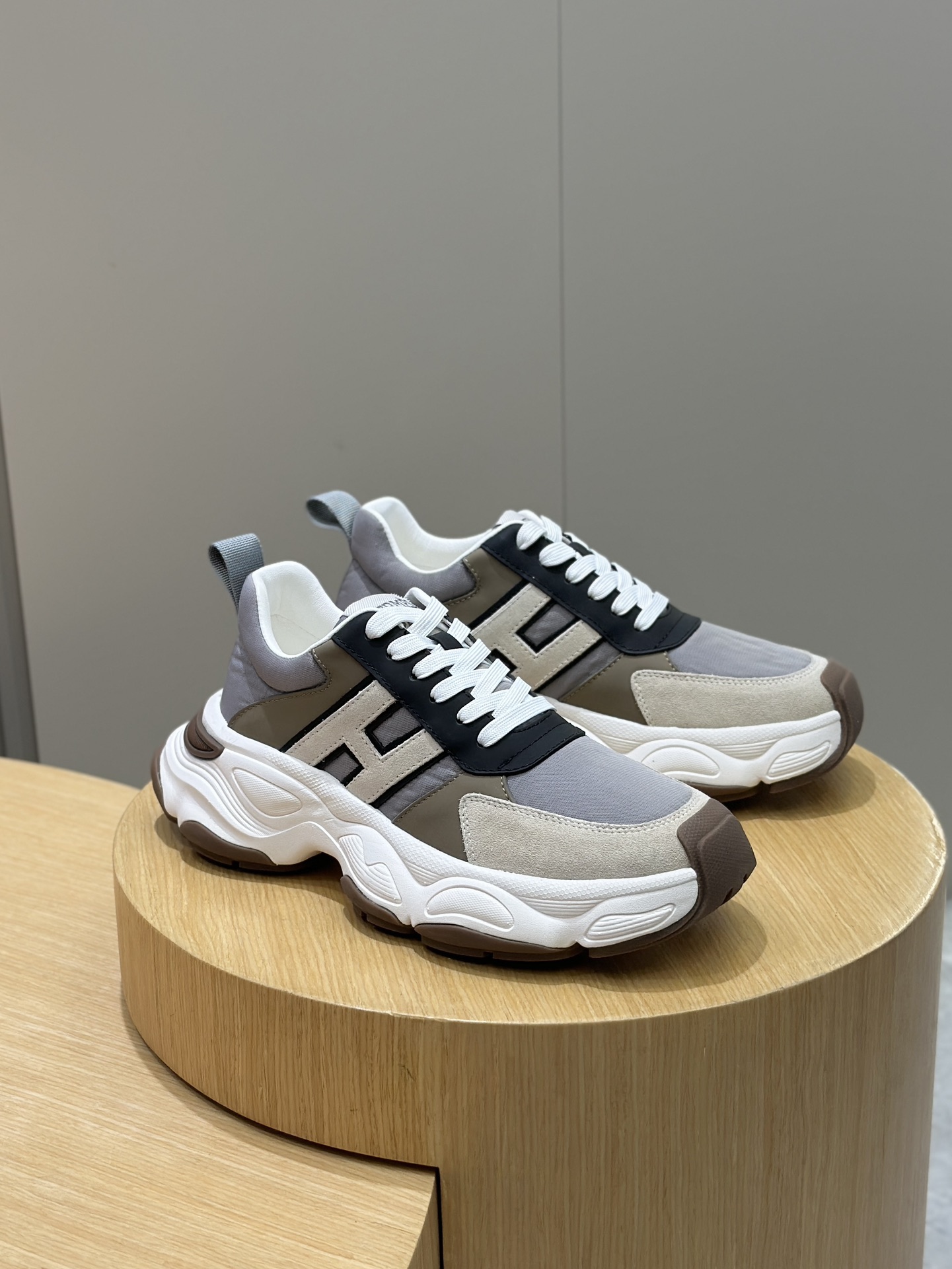 Hermes Male Sneakers M-s