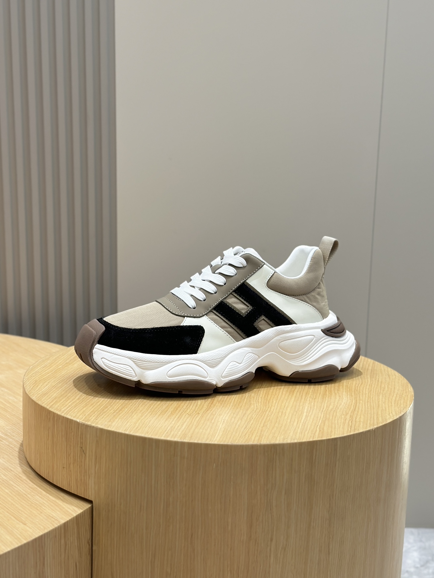 Hermes Male Sneakers M-s