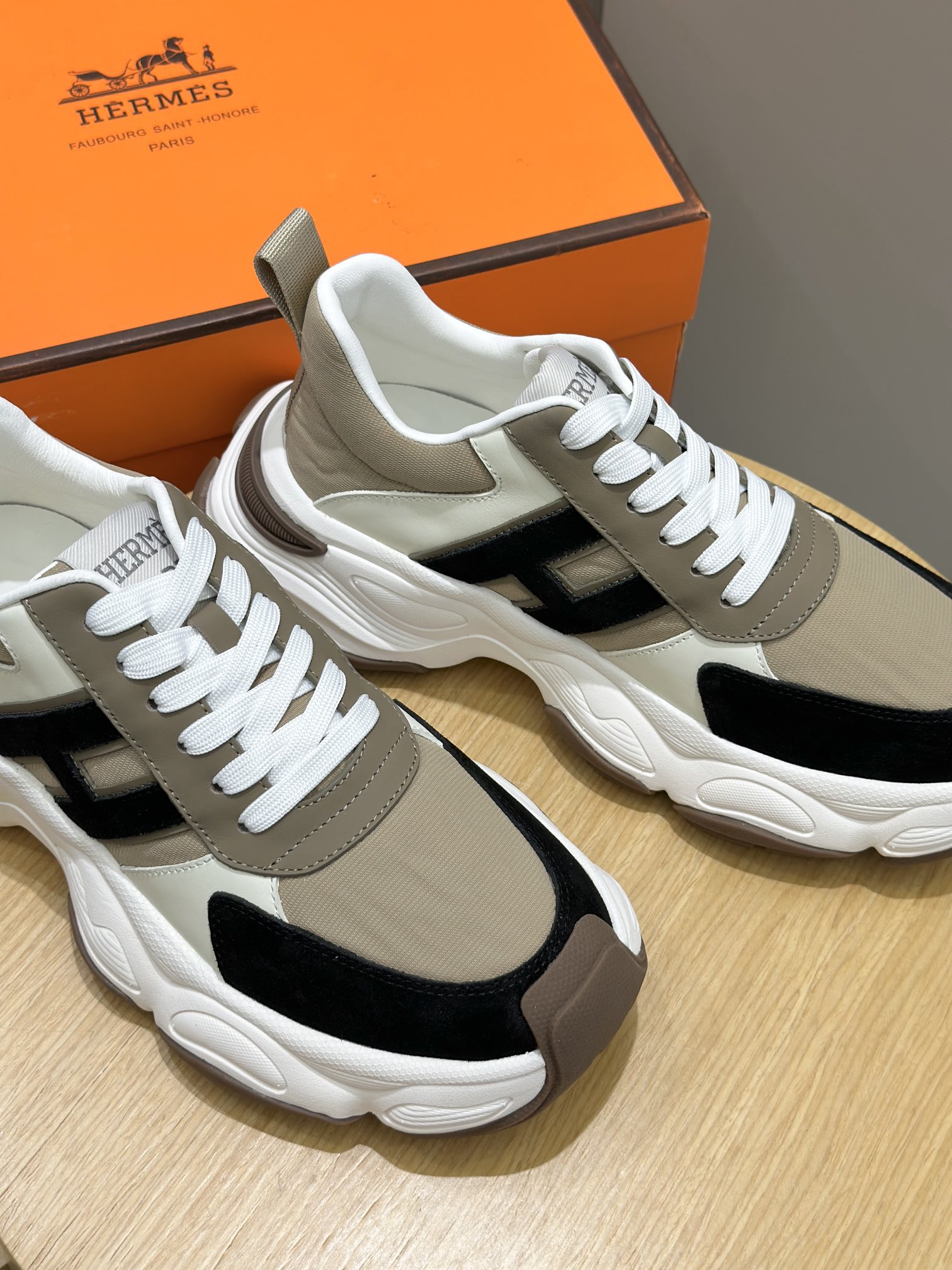 Hermes Male Sneakers M-s