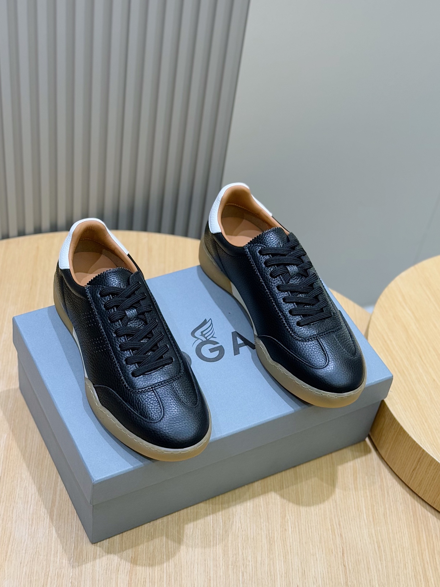 Male Leather Shoes Cow Leather Lightweight S