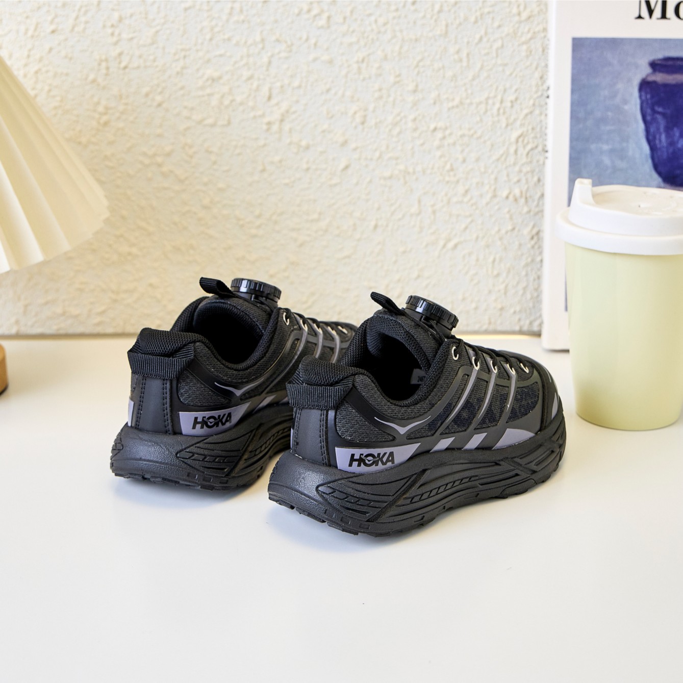 Male Sneakers Black Shock Absorbing 37-m